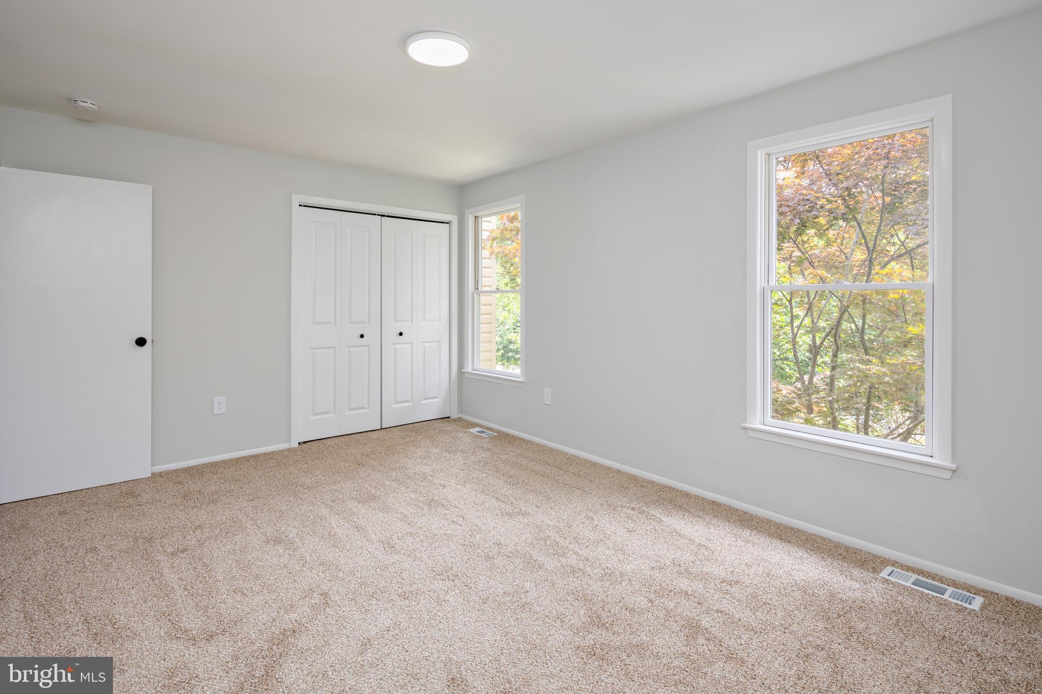 WHISPERING WOODS - Residential