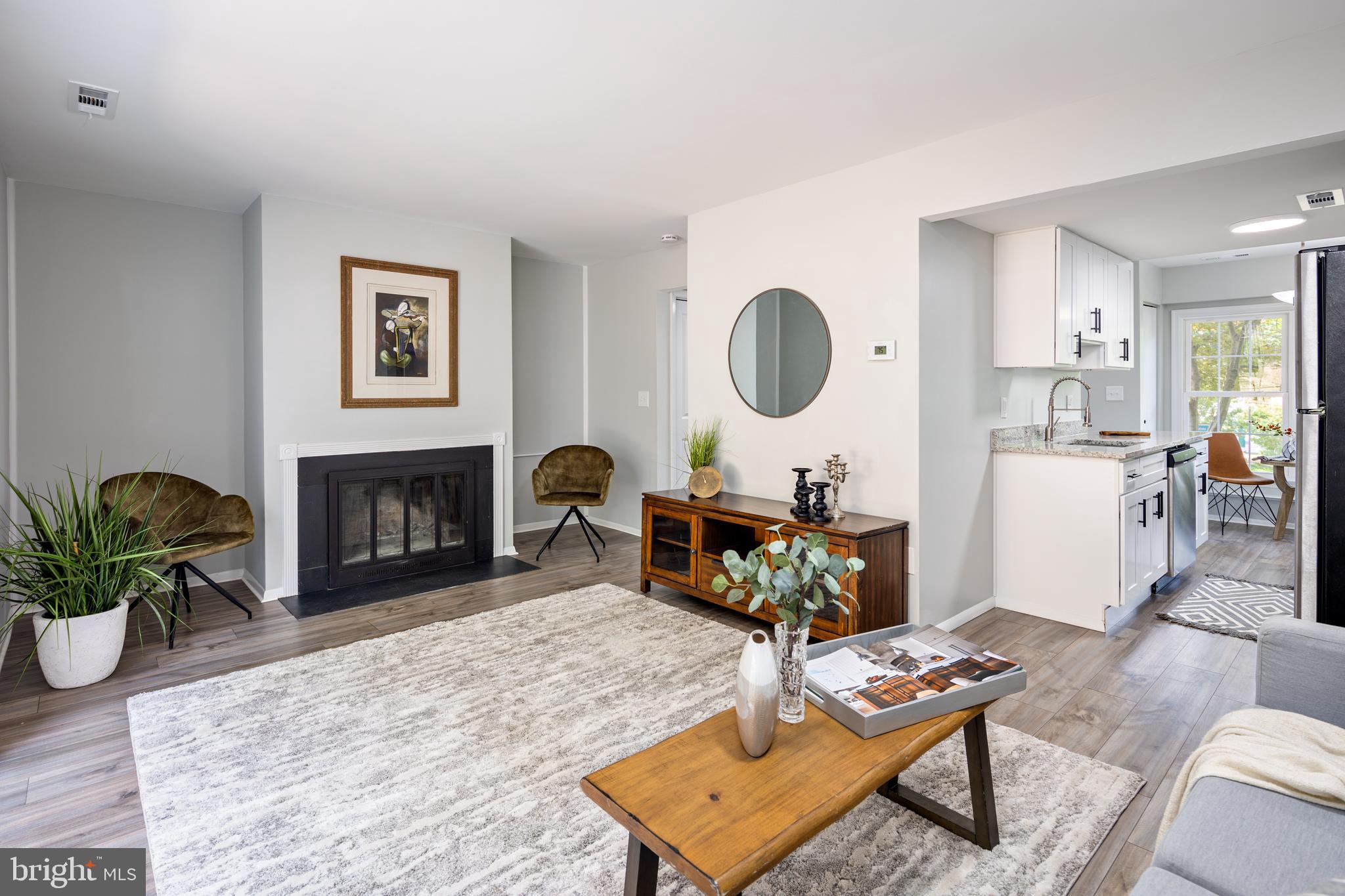 WHISPERING WOODS - Residential