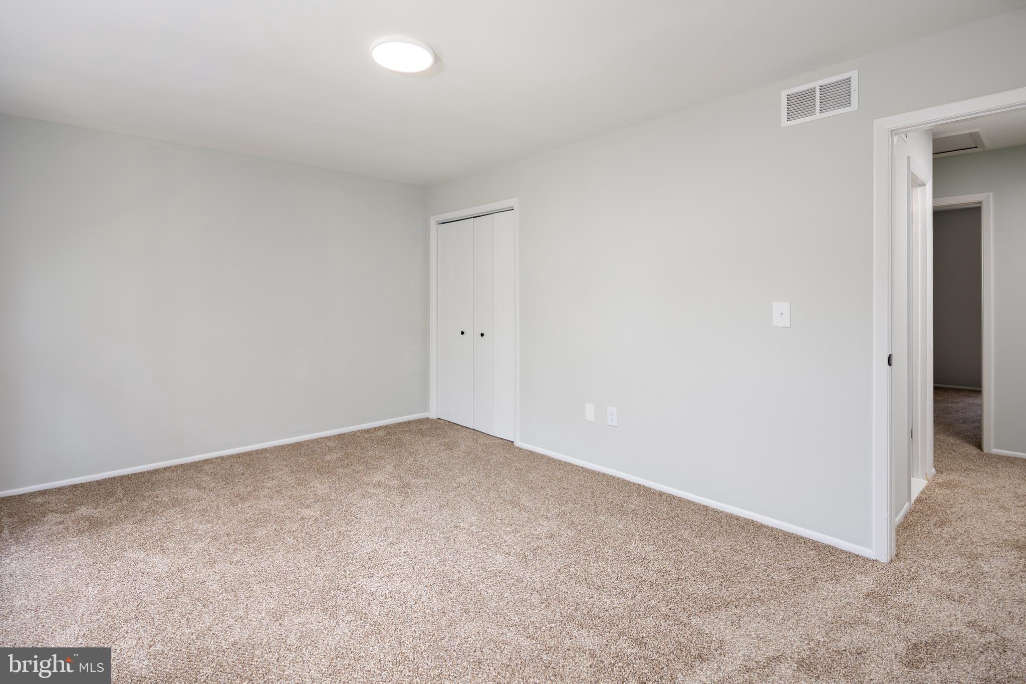 WHISPERING WOODS - Residential