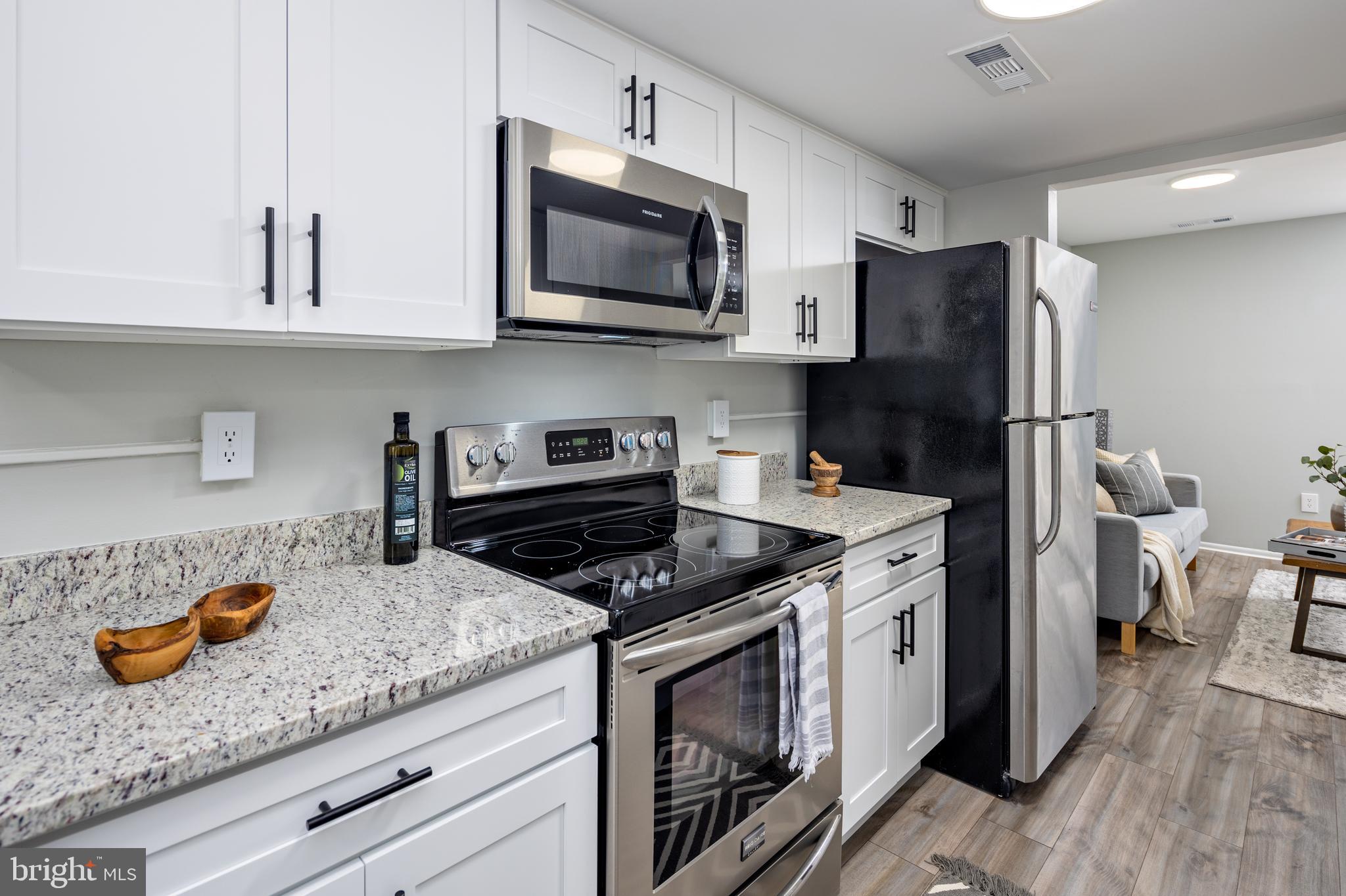 WHISPERING WOODS - Residential