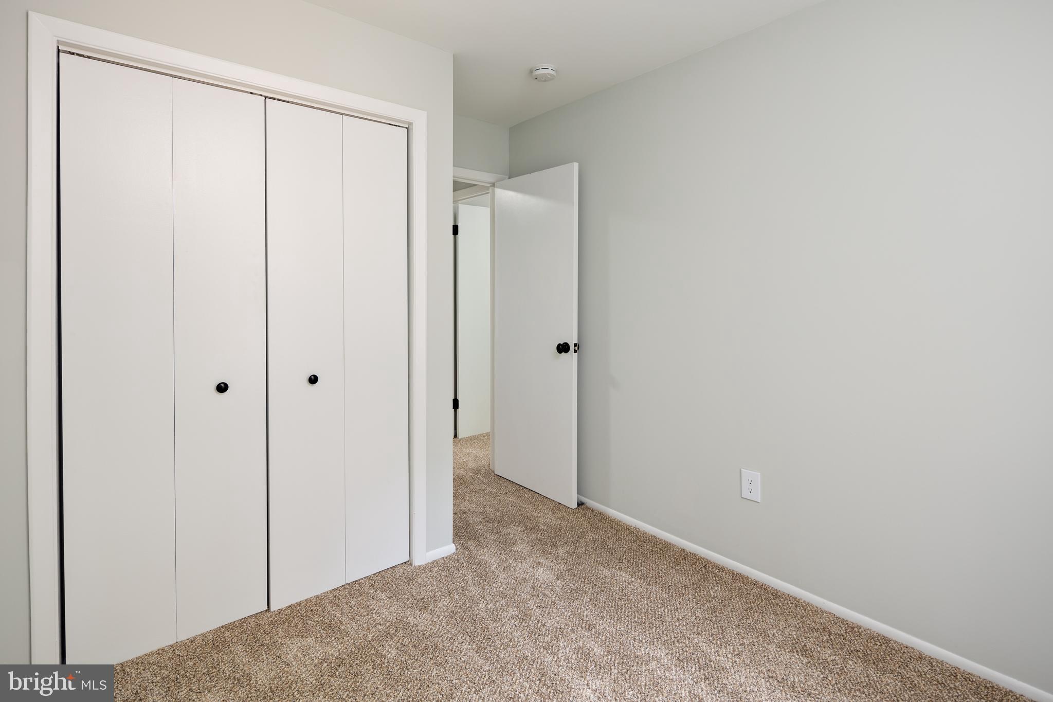 WHISPERING WOODS - Residential