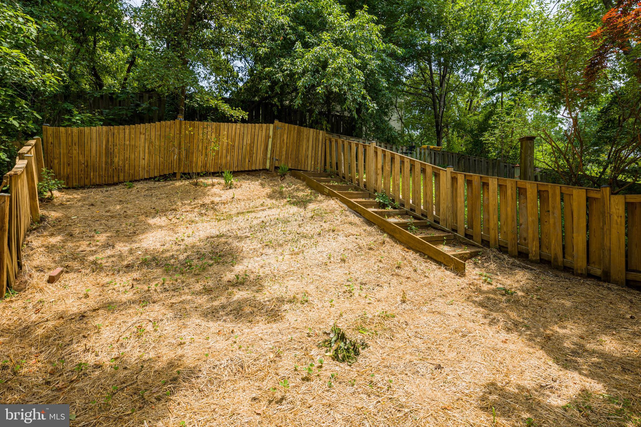 WHISPERING WOODS - Residential