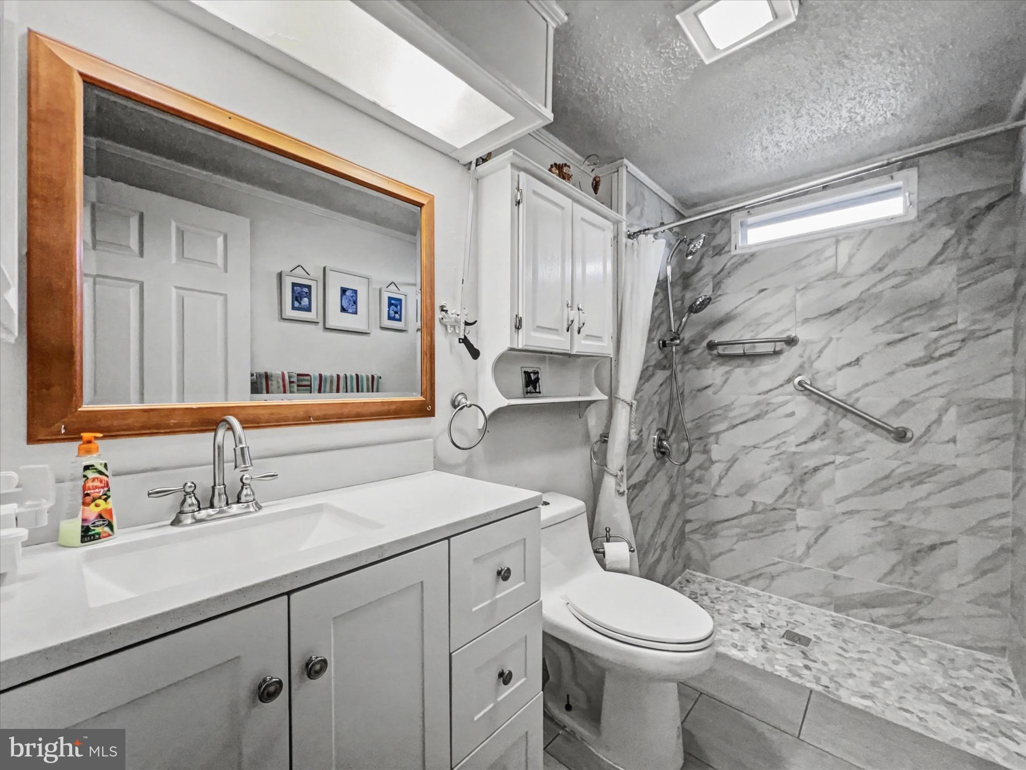 MURRAY MANOR - Residential