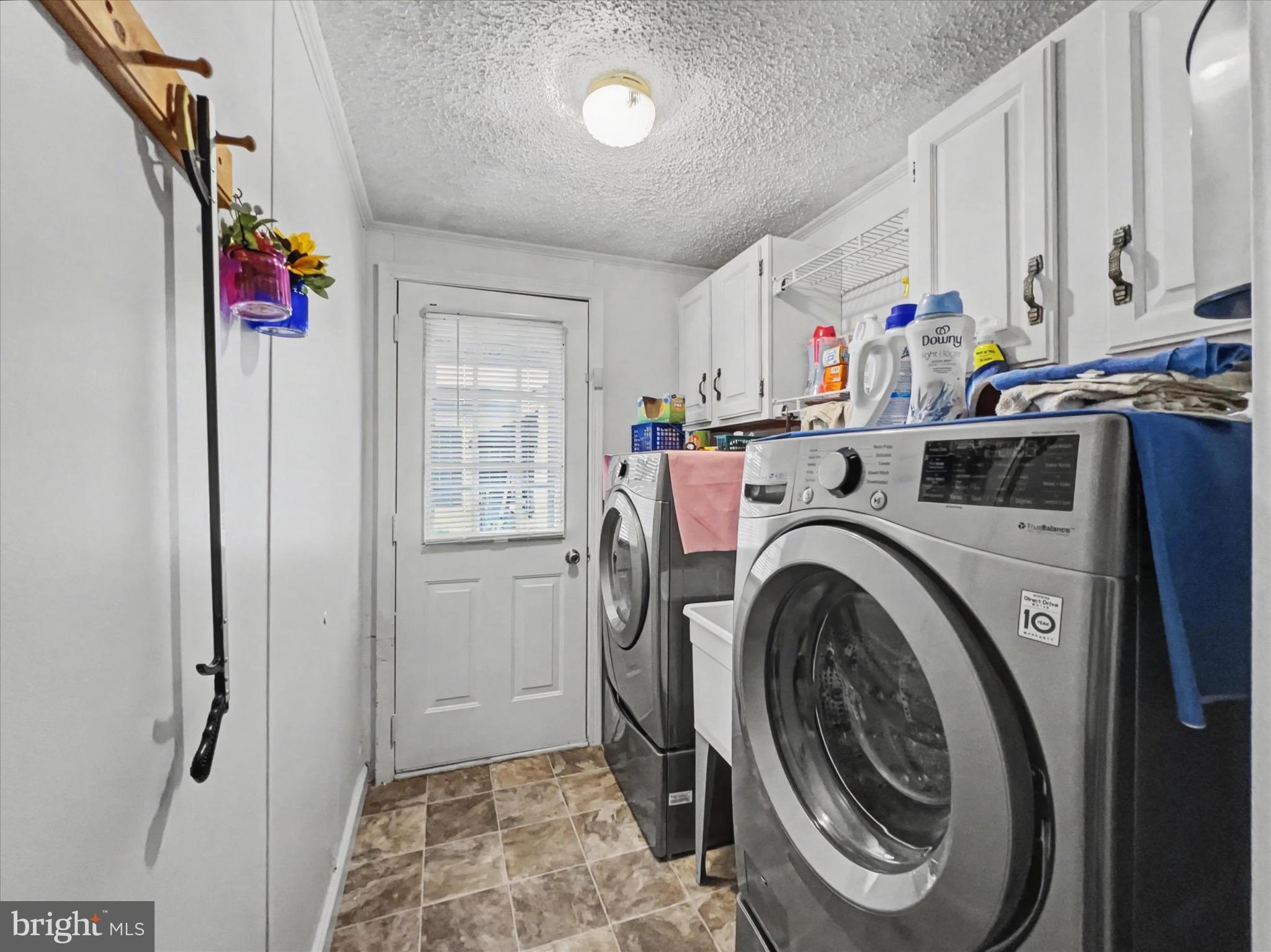 MURRAY MANOR - Residential