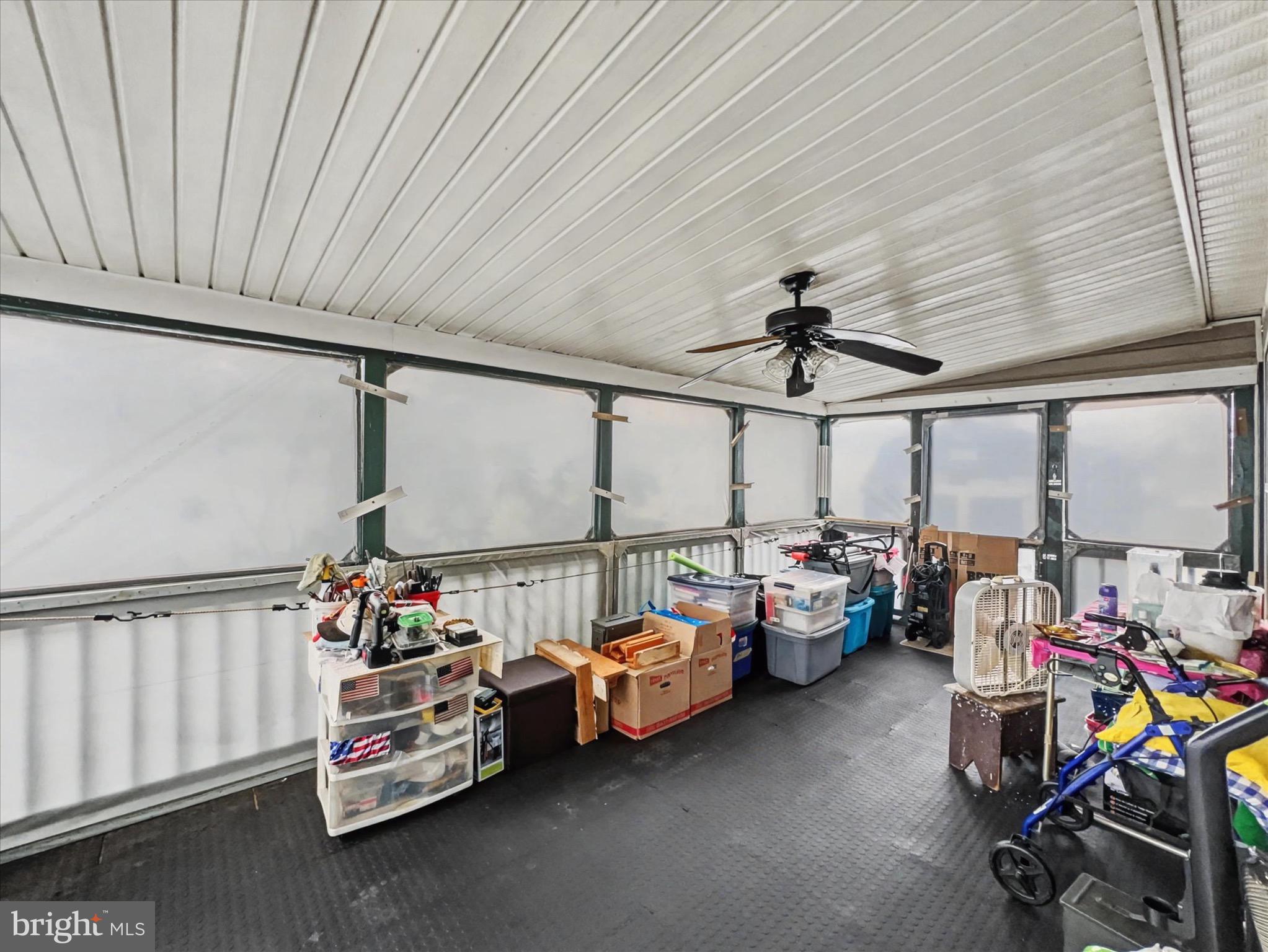 MURRAY MANOR - Residential