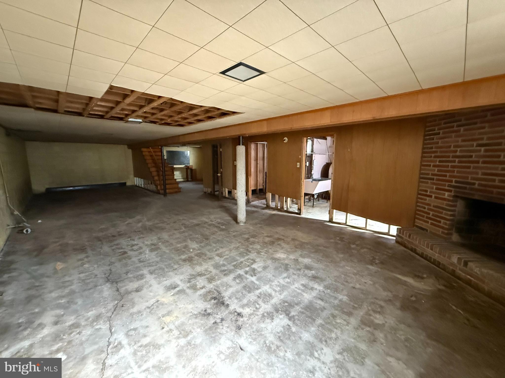 ORCHARD CREST - Residential