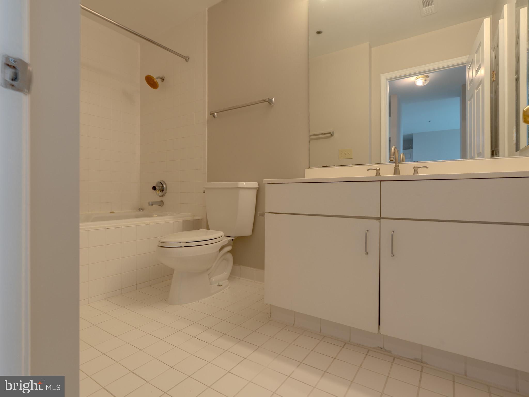 HARBORVIEW CONDOMINIUMS - Residential