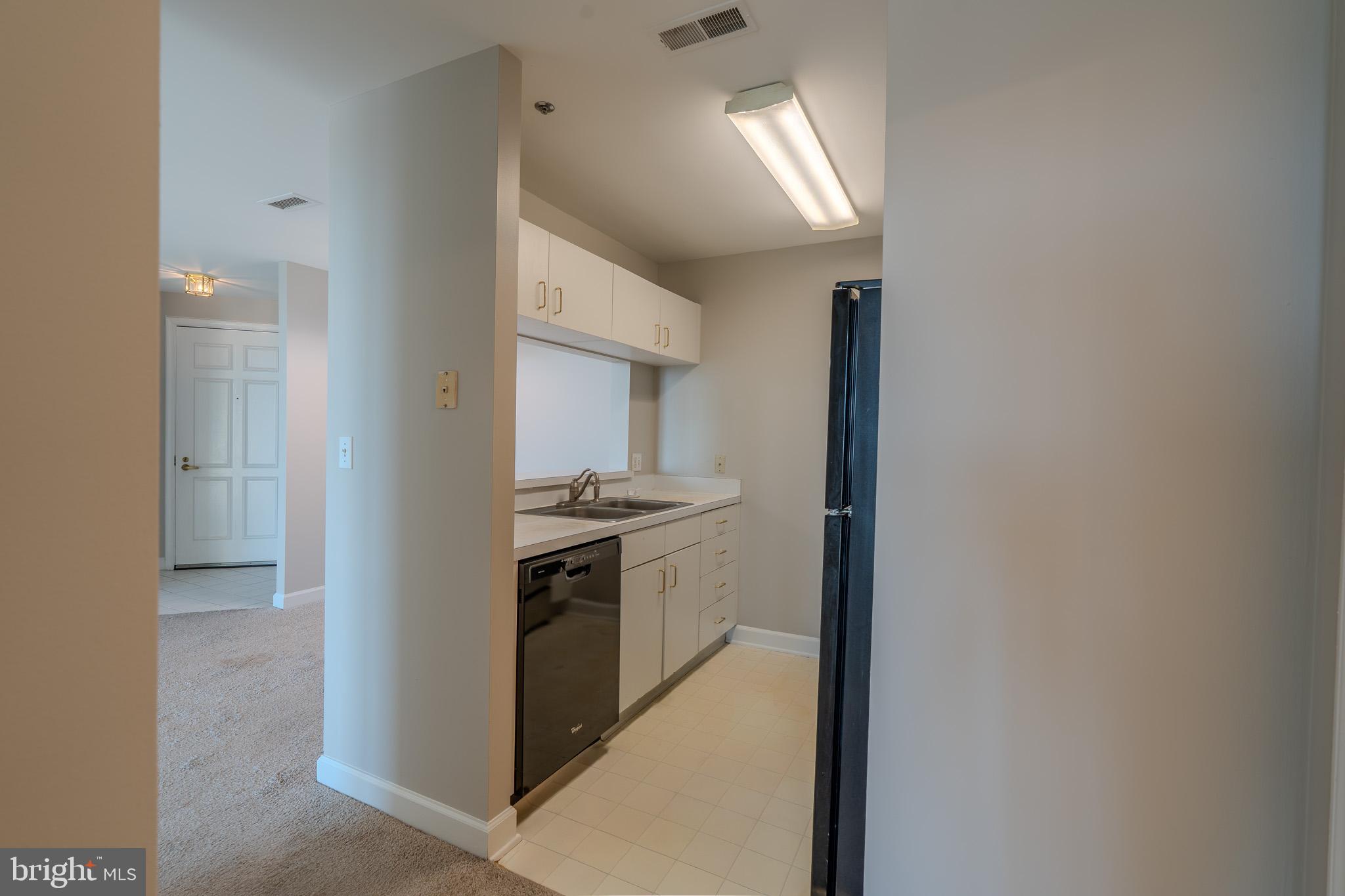 HARBORVIEW CONDOMINIUMS - Residential