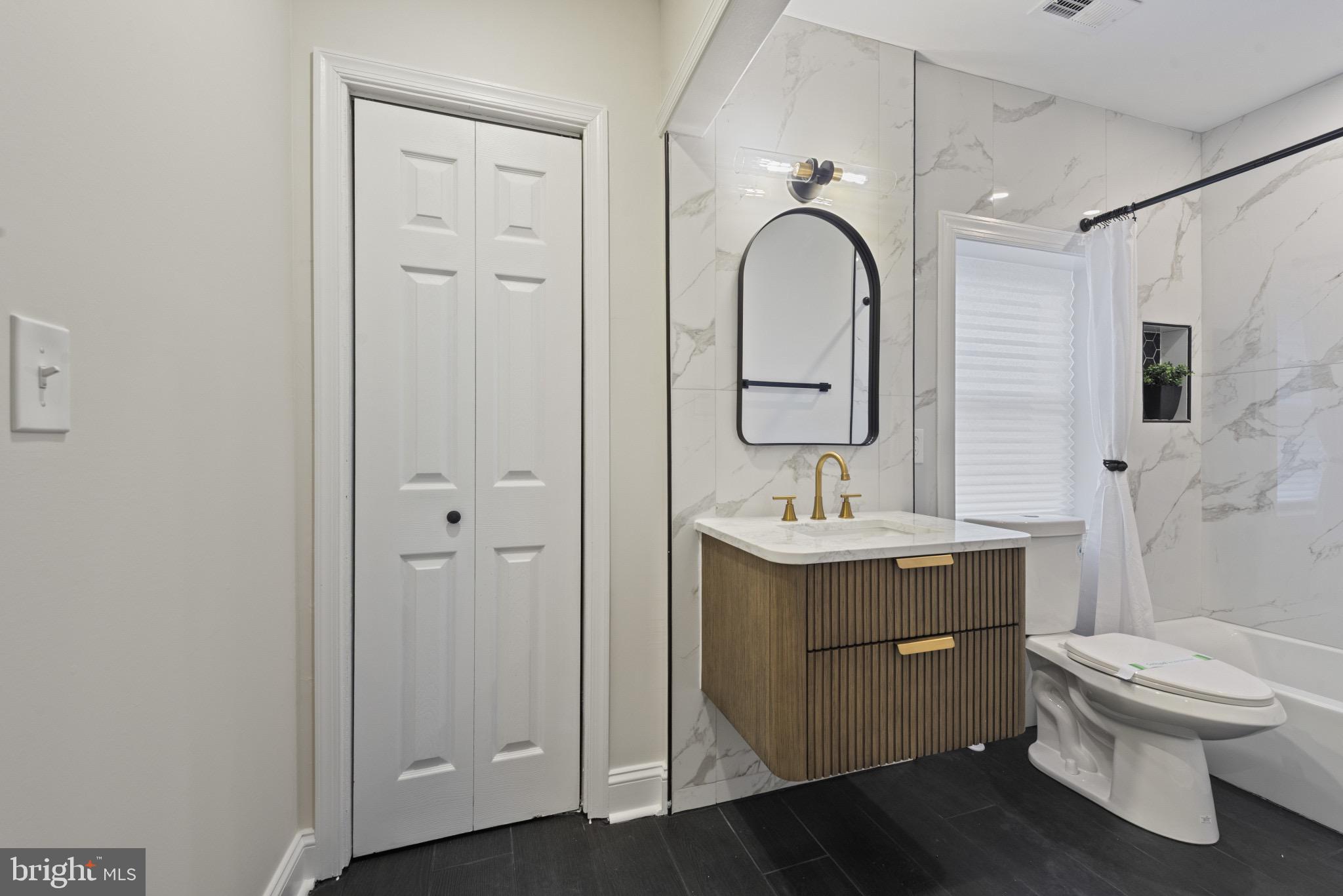 FRANKLIN SQUARE HISTORIC DISTRICT - Residential