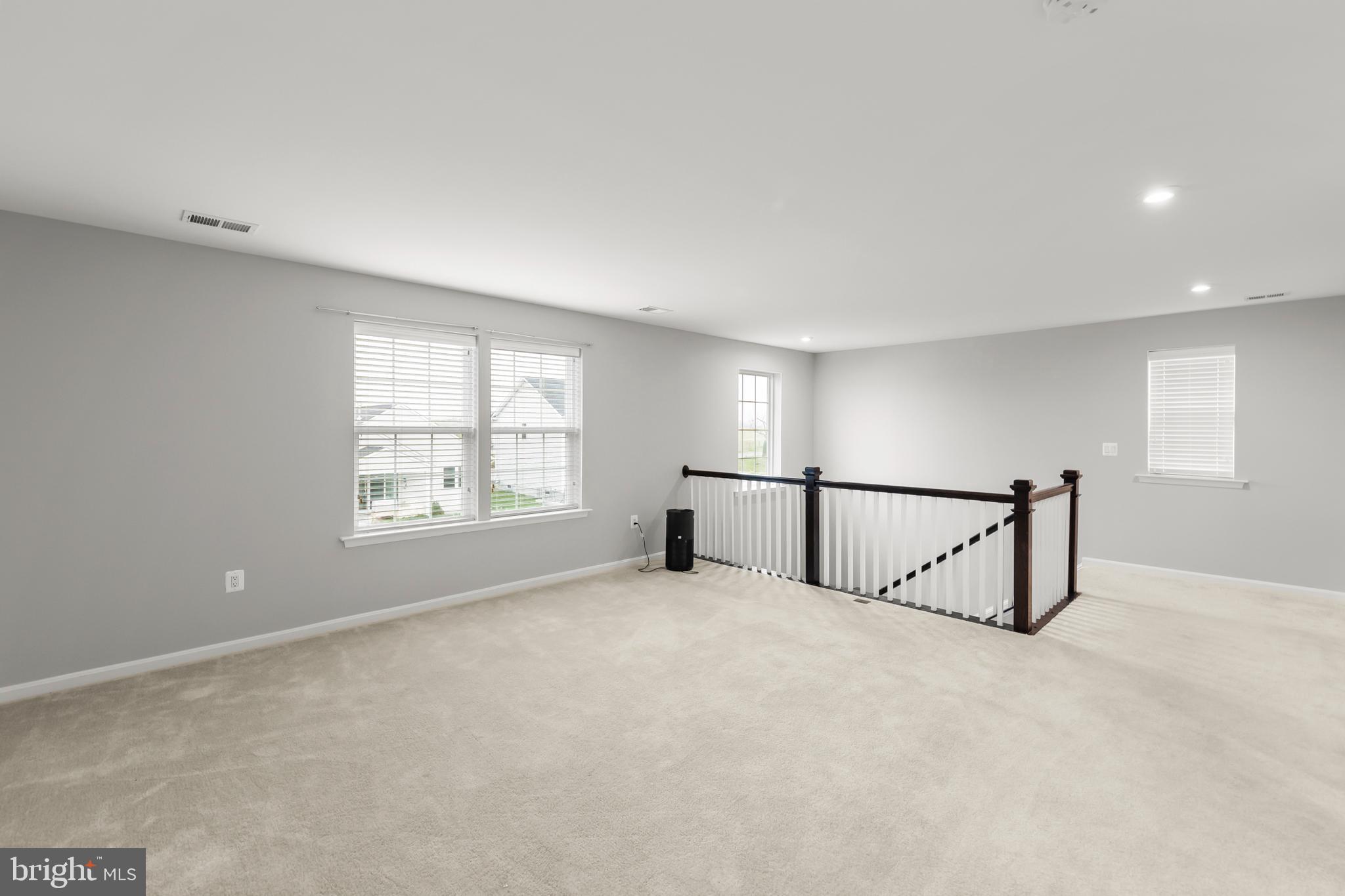 SOUTHERN HILLS - Residential