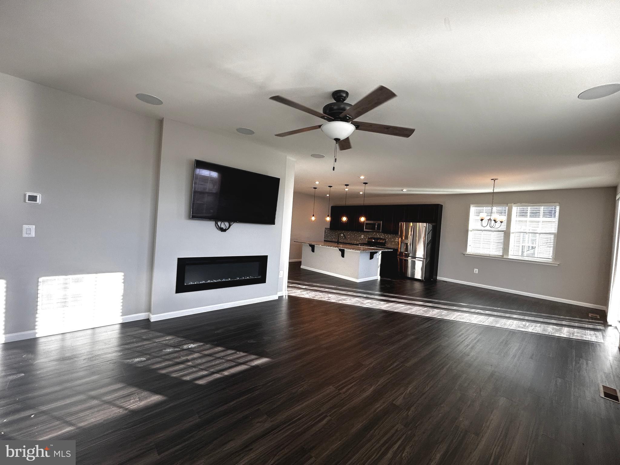 SOUTHERN HILLS - Residential