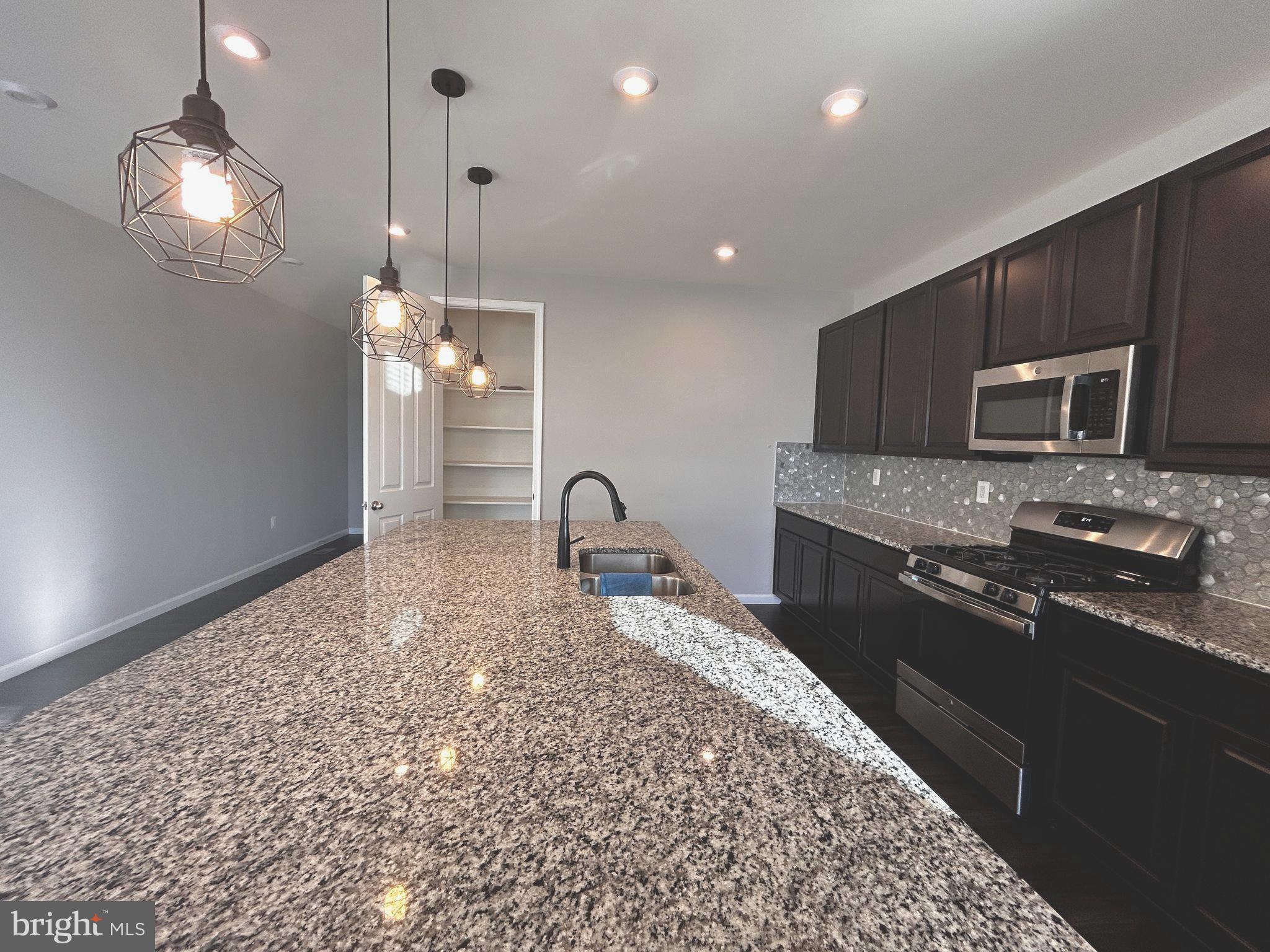 SOUTHERN HILLS - Residential