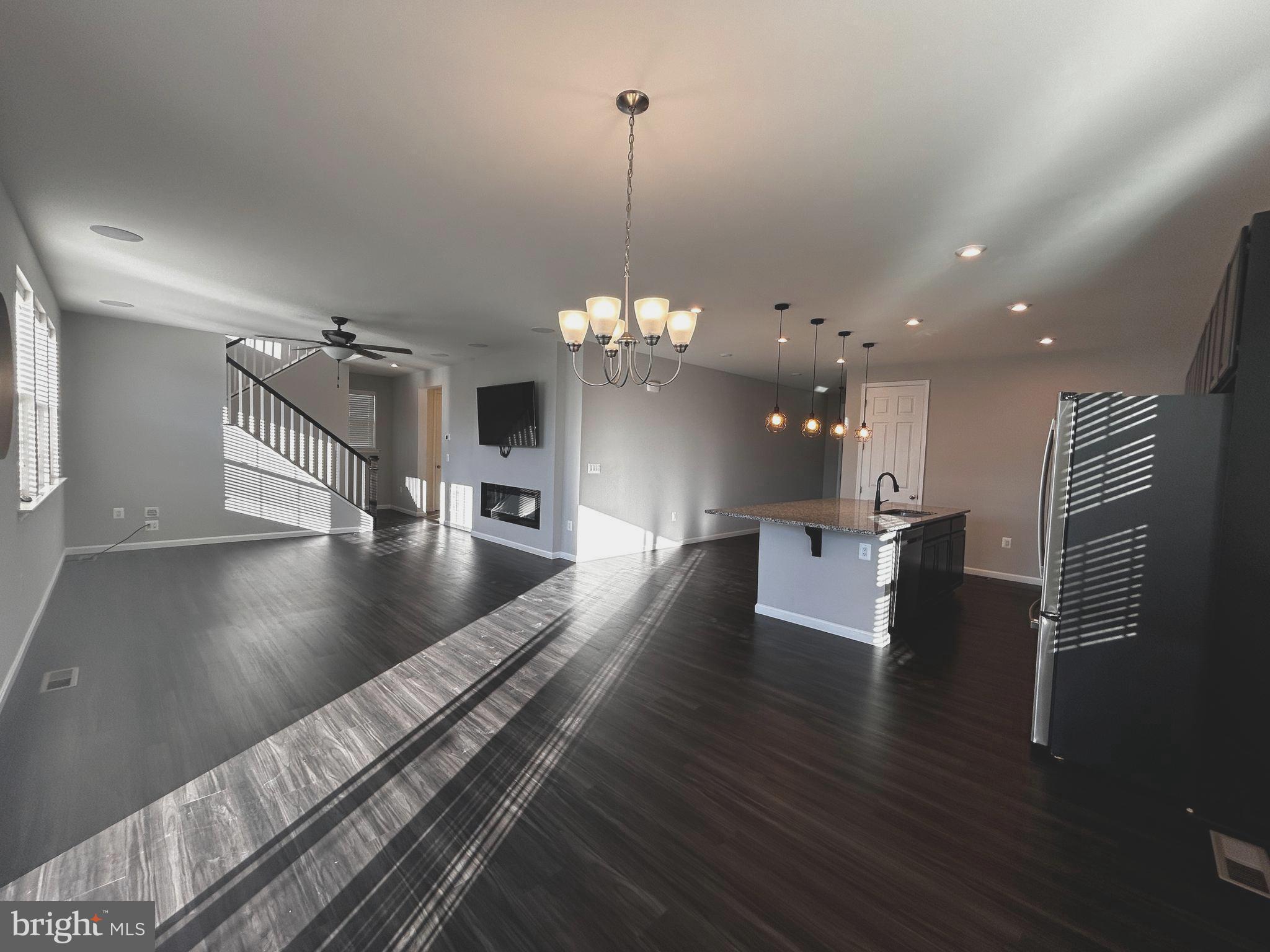 SOUTHERN HILLS - Residential