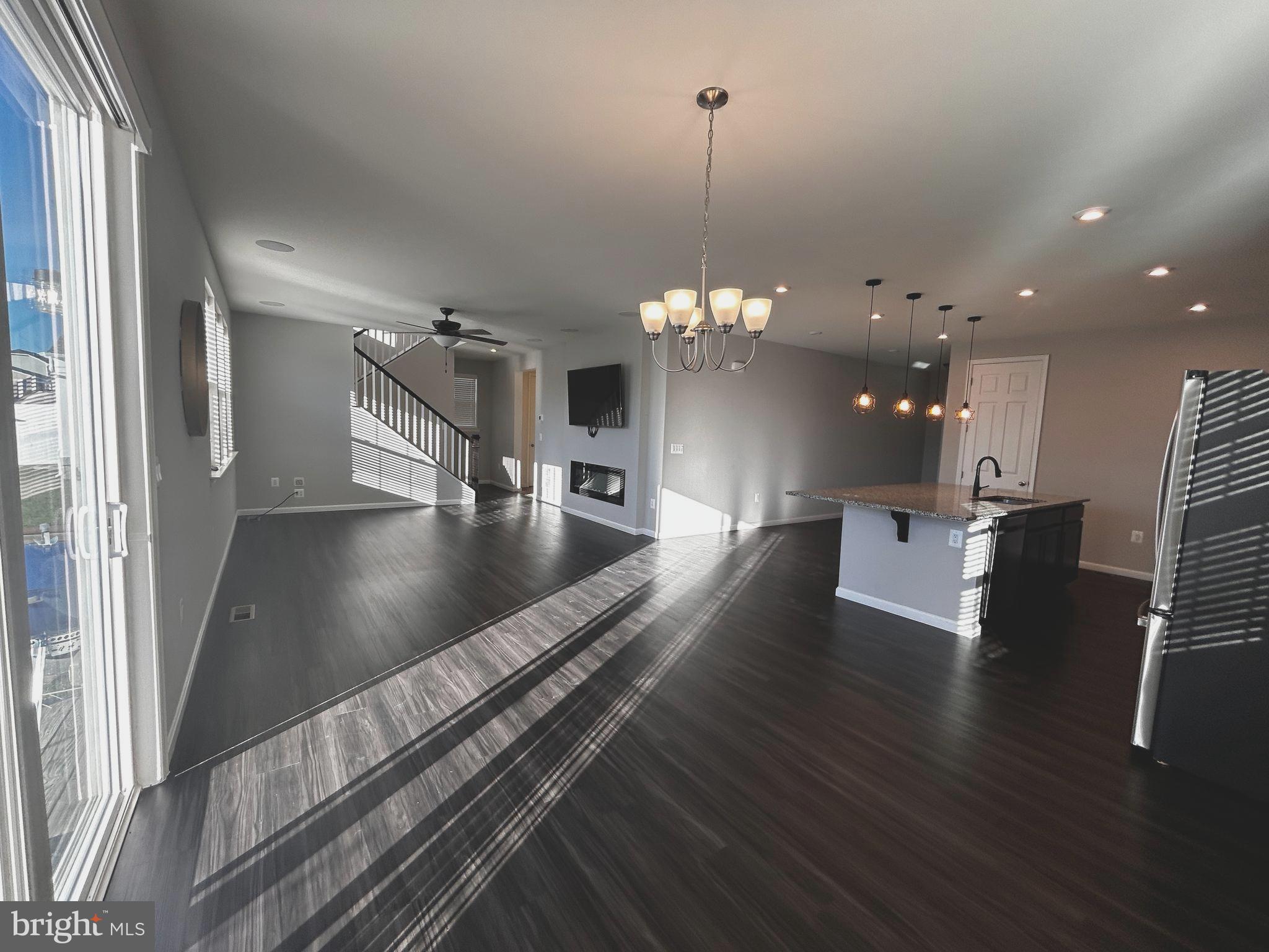 SOUTHERN HILLS - Residential