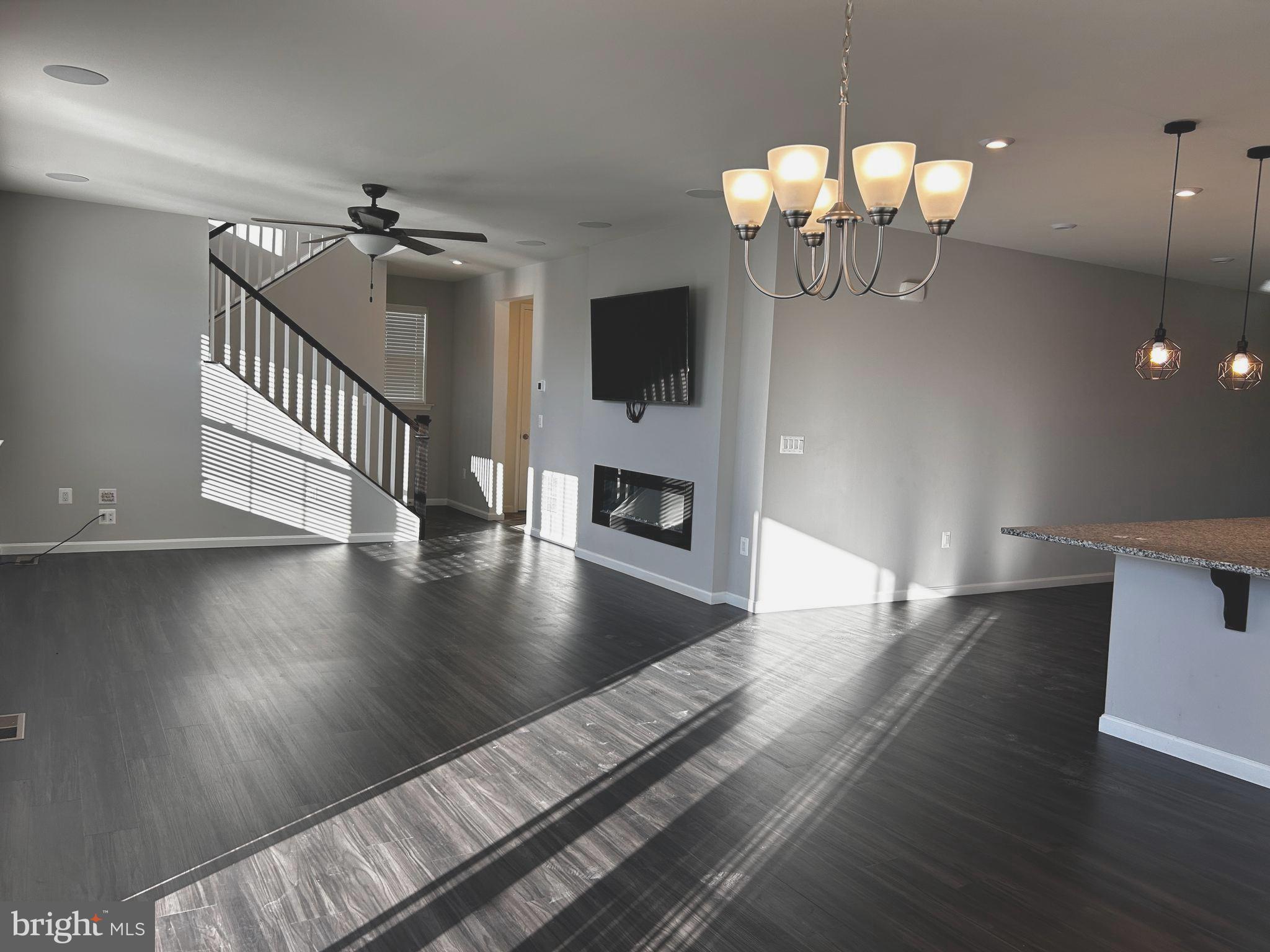 SOUTHERN HILLS - Residential