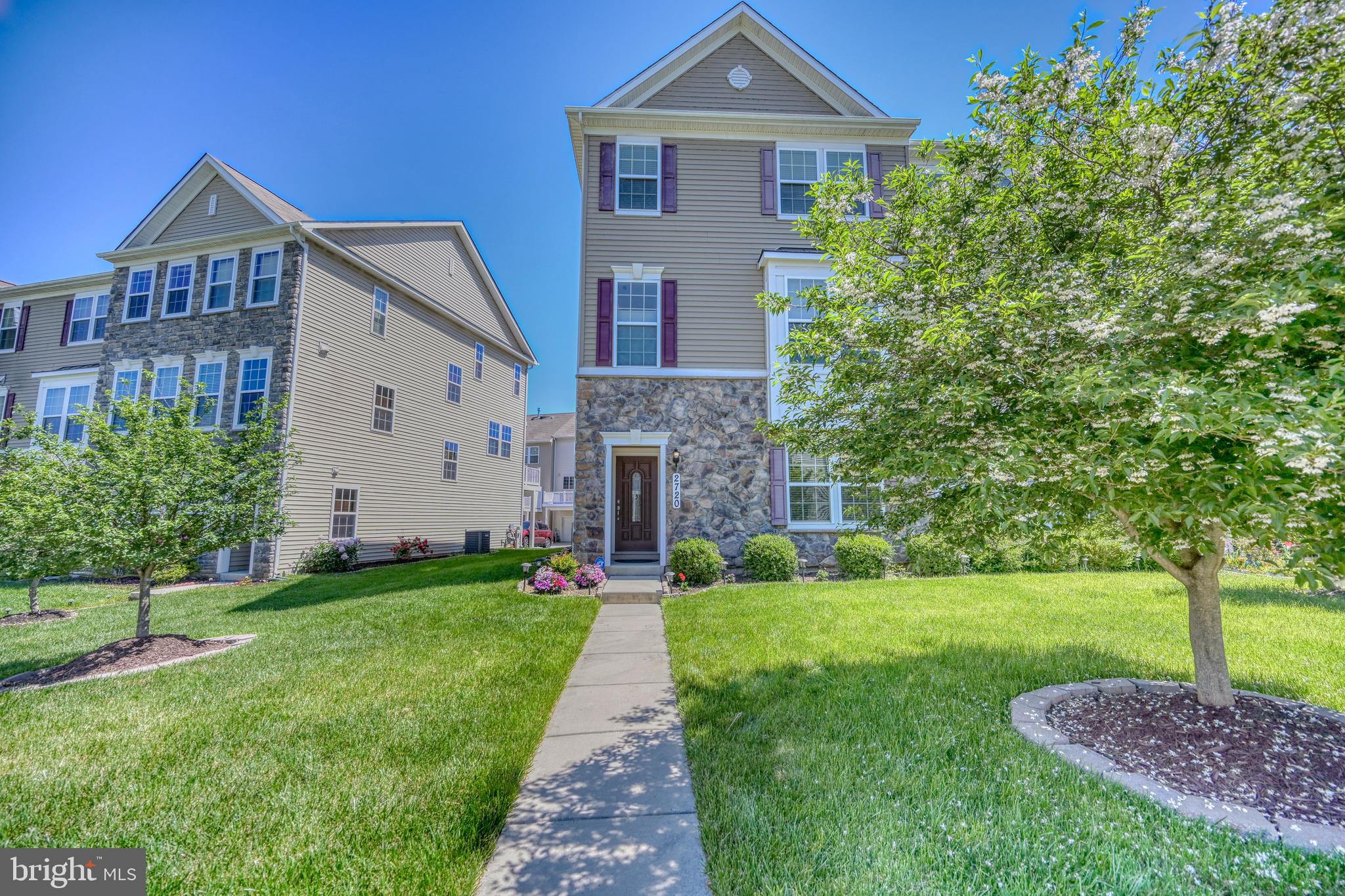 ROCKLAND AT ROGERS - Residential