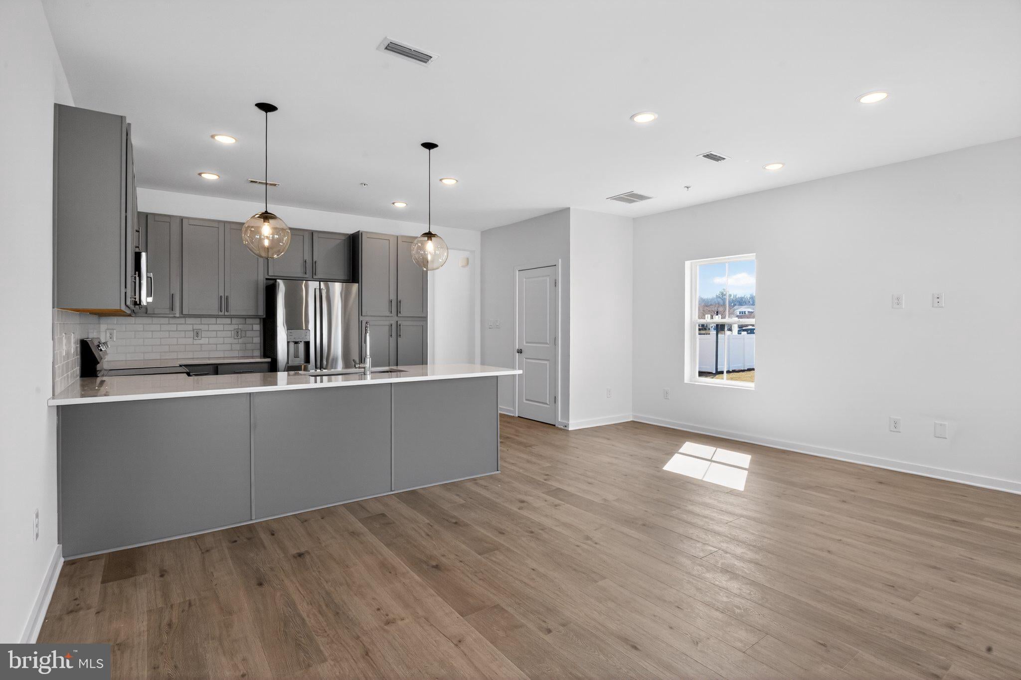 317 CLEMENT LOOP