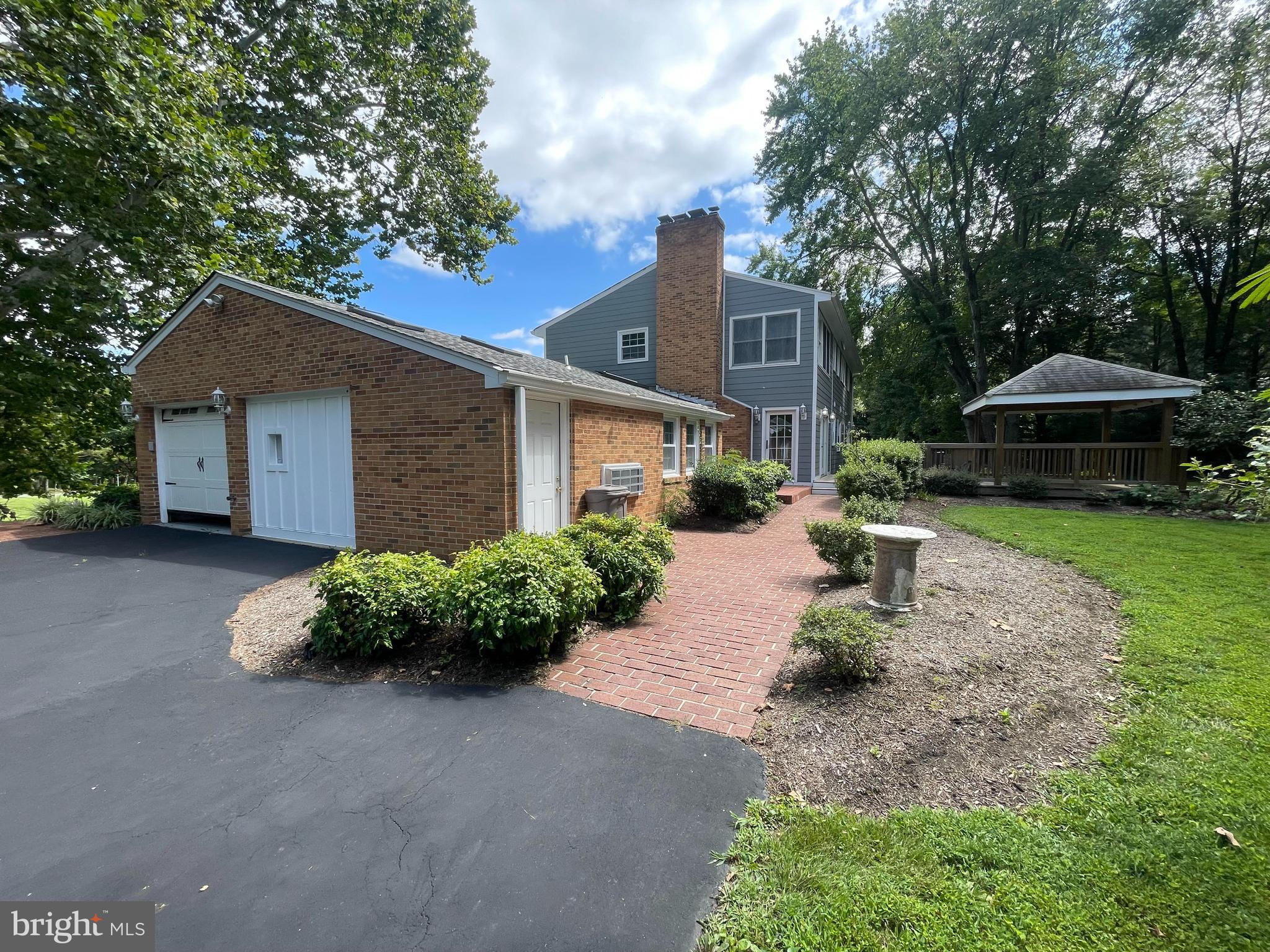 FOX LAKE - Residential