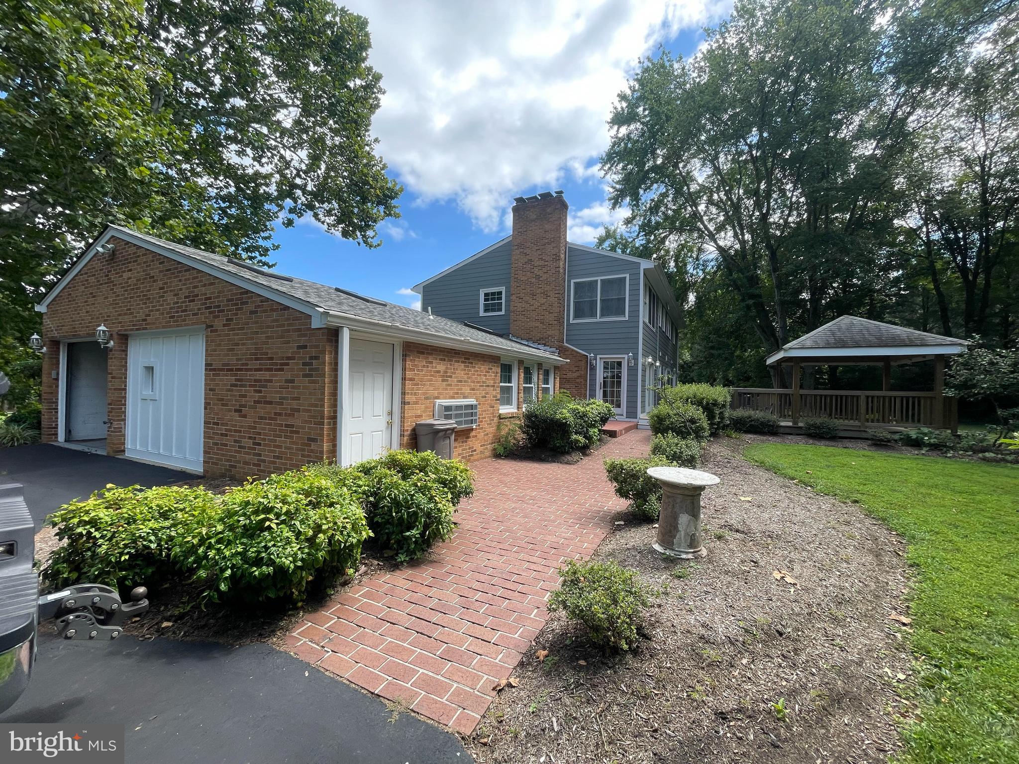 FOX LAKE - Residential