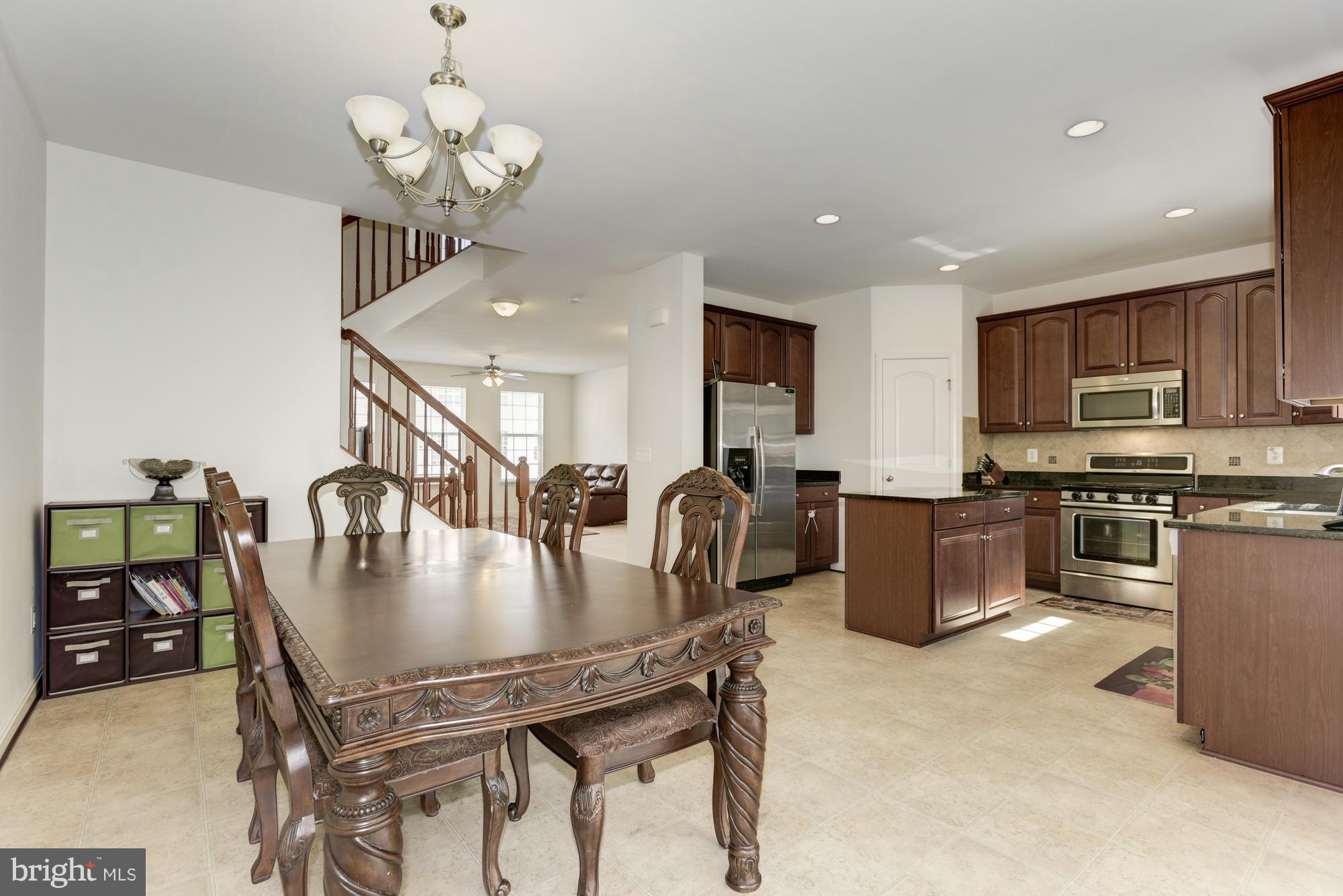 22672 FLOWING SPRING SQUARE
