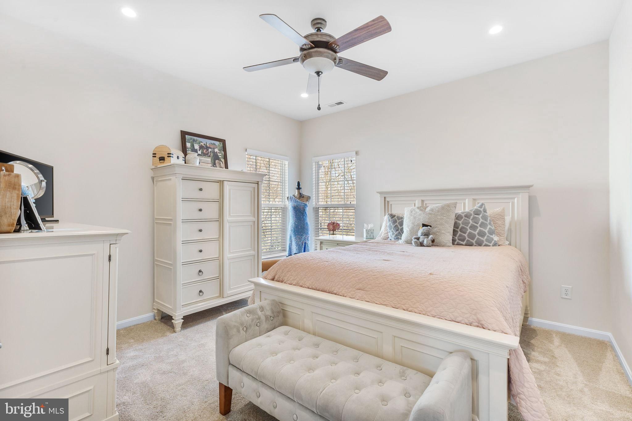 STONE CREEK - Residential