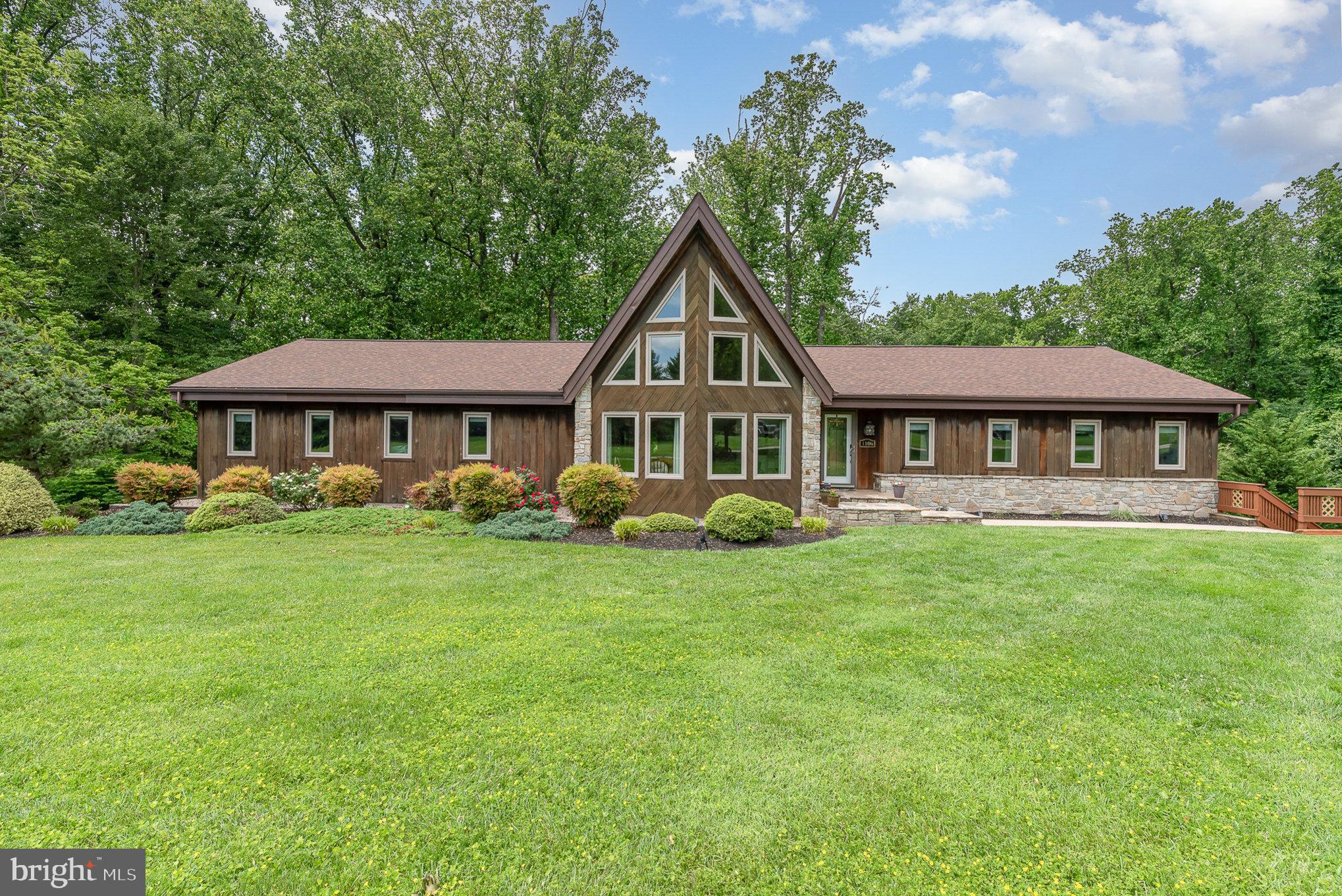 1106 EMERALD DRIVE