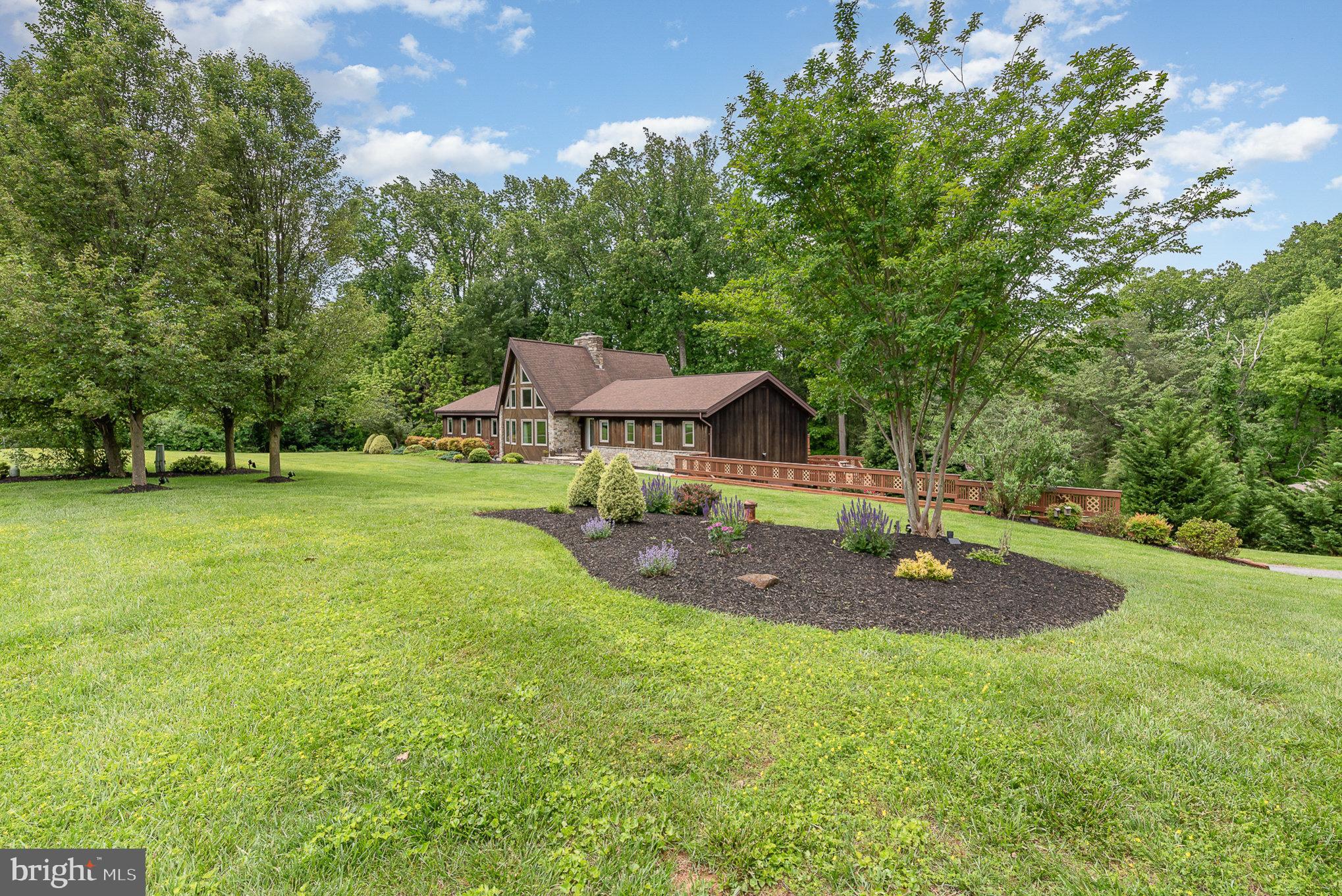 1106 EMERALD DRIVE