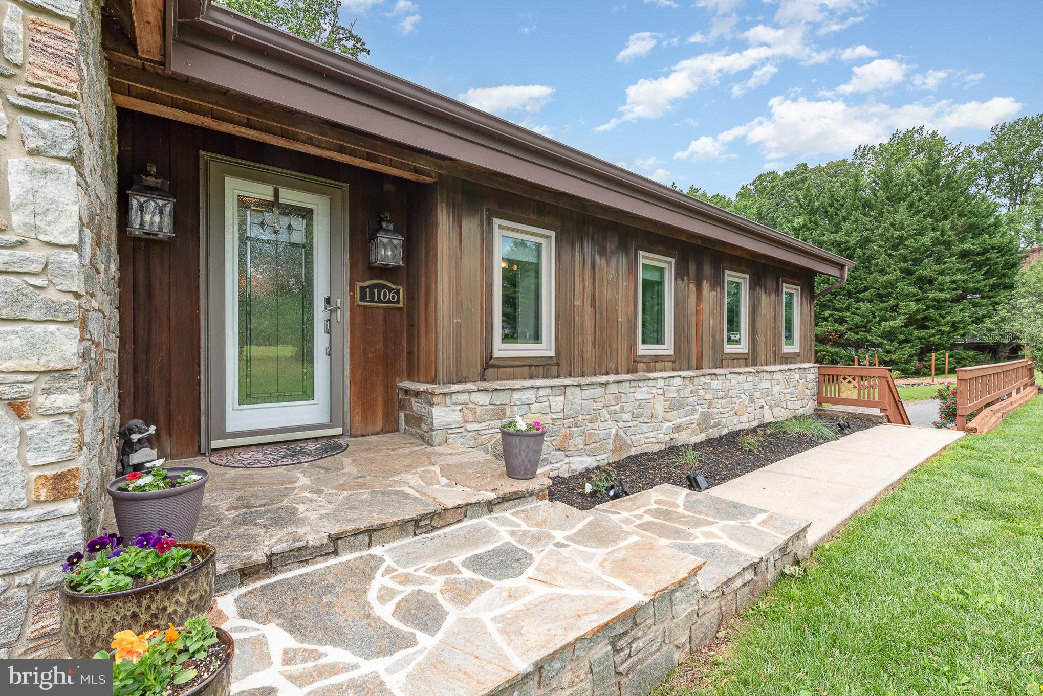 1106 EMERALD DRIVE