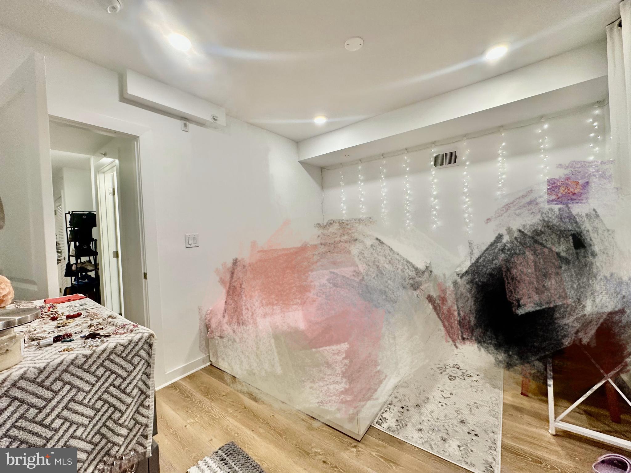 UNIVERSITY CITY - Residential Lease