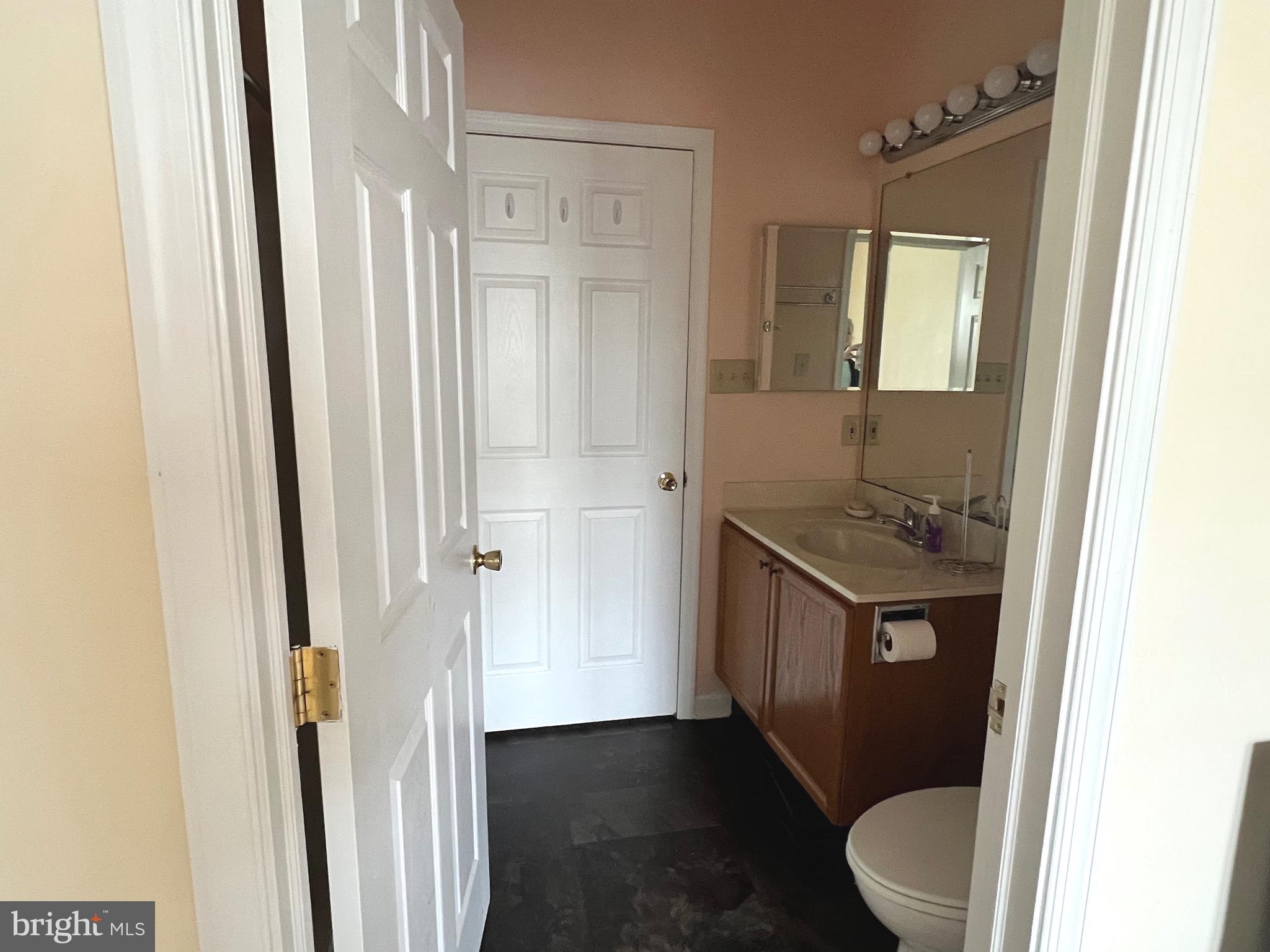 WATERSIDE - Residential