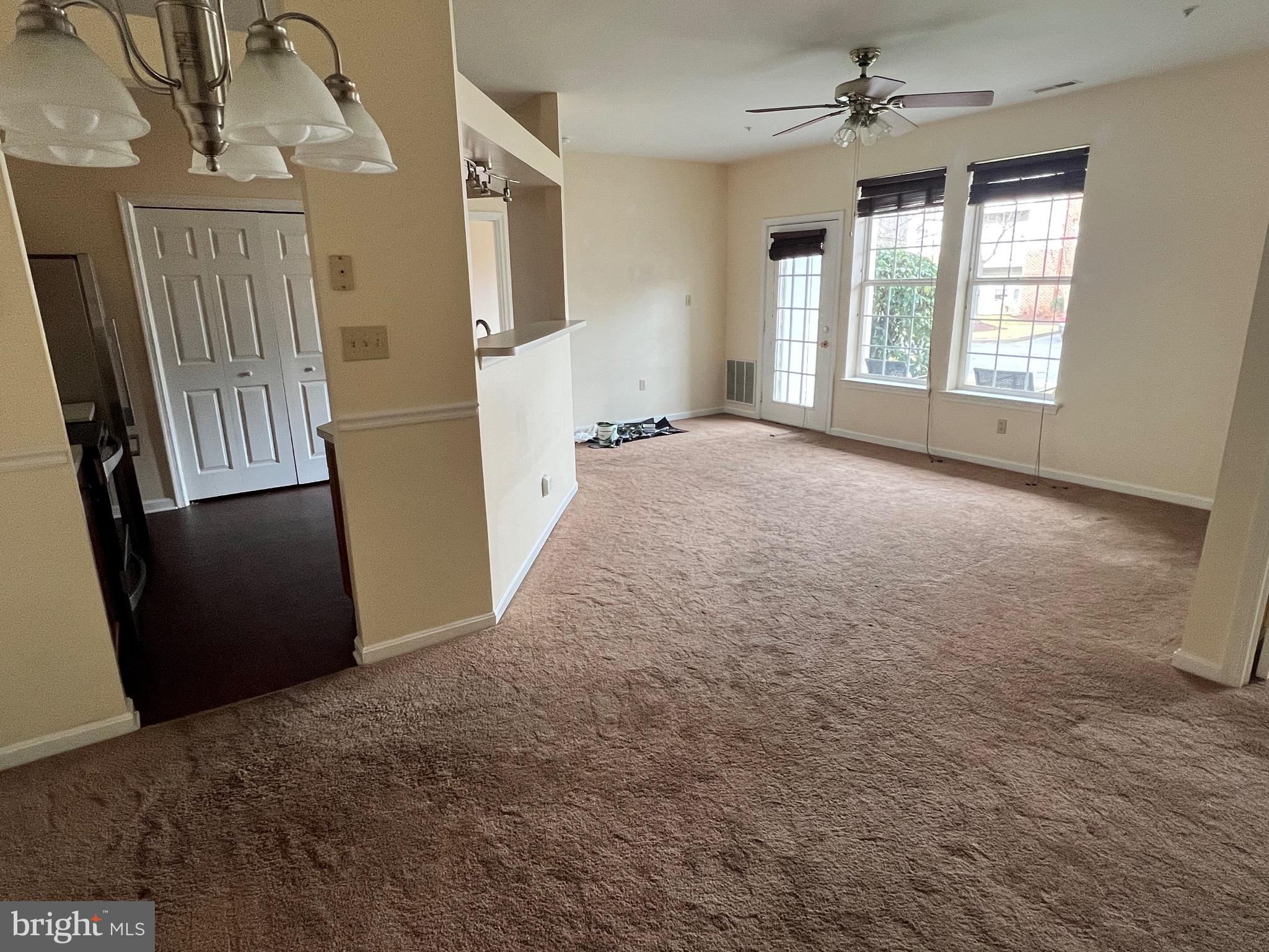 WATERSIDE - Residential