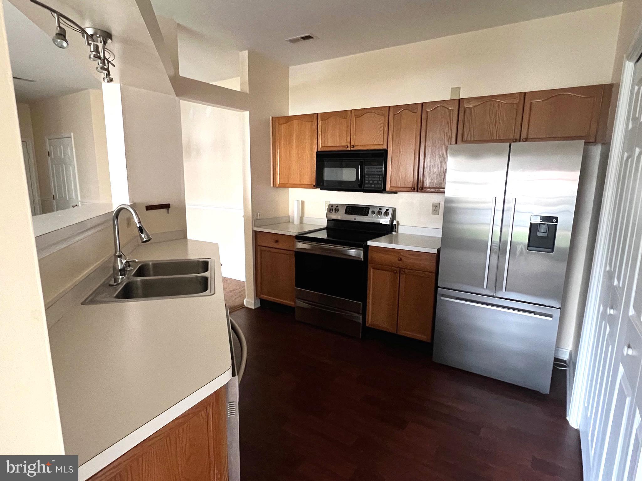 WATERSIDE - Residential