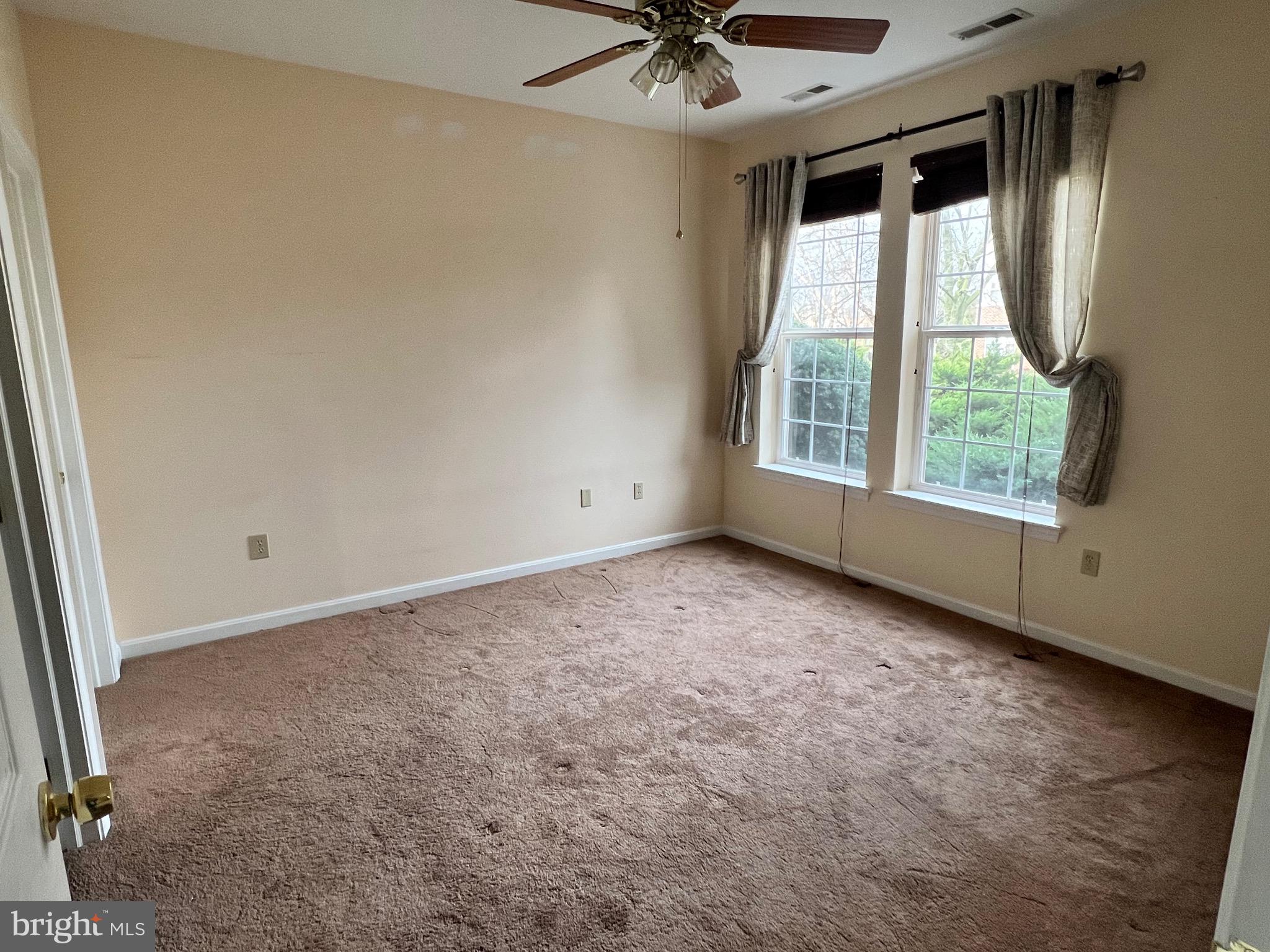 WATERSIDE - Residential