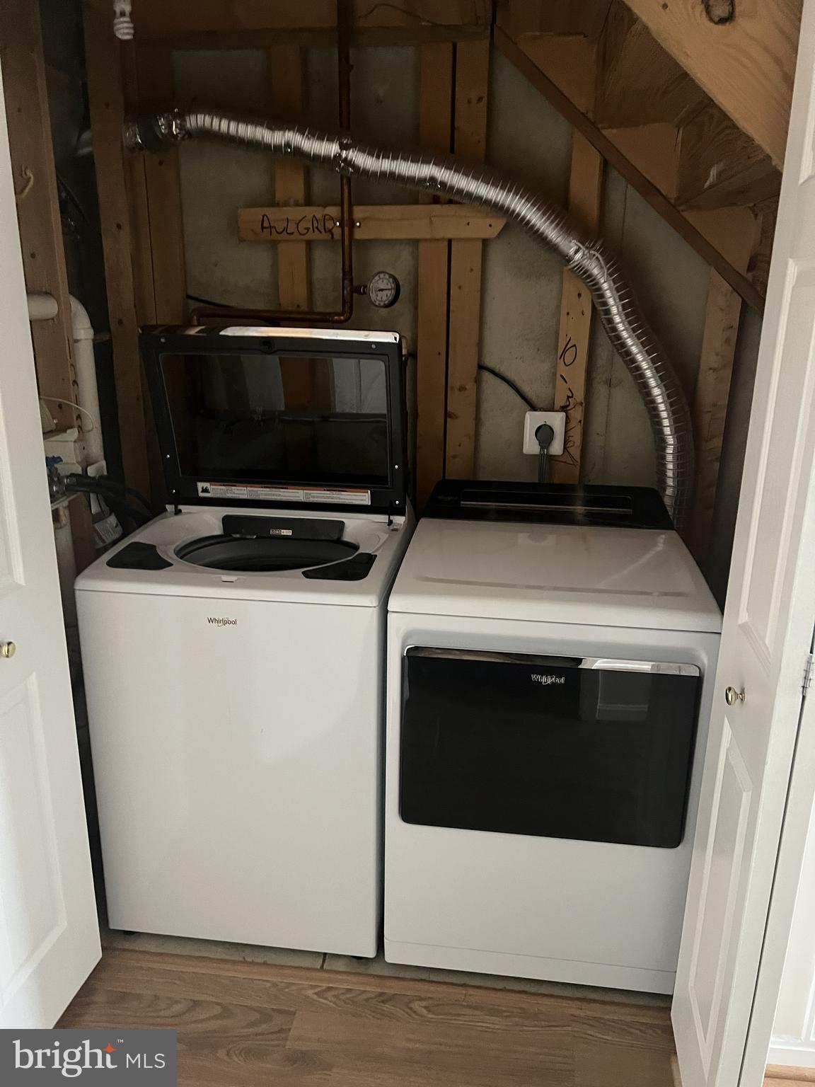 FARMINGTON VILLAGE - Residential