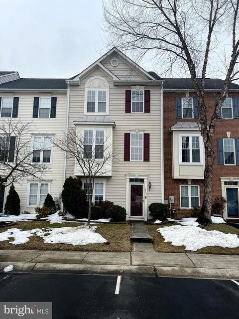 Townhouse For Sale - 8157 Poinsett Terrace<br/> PASADENA, MD 21122
