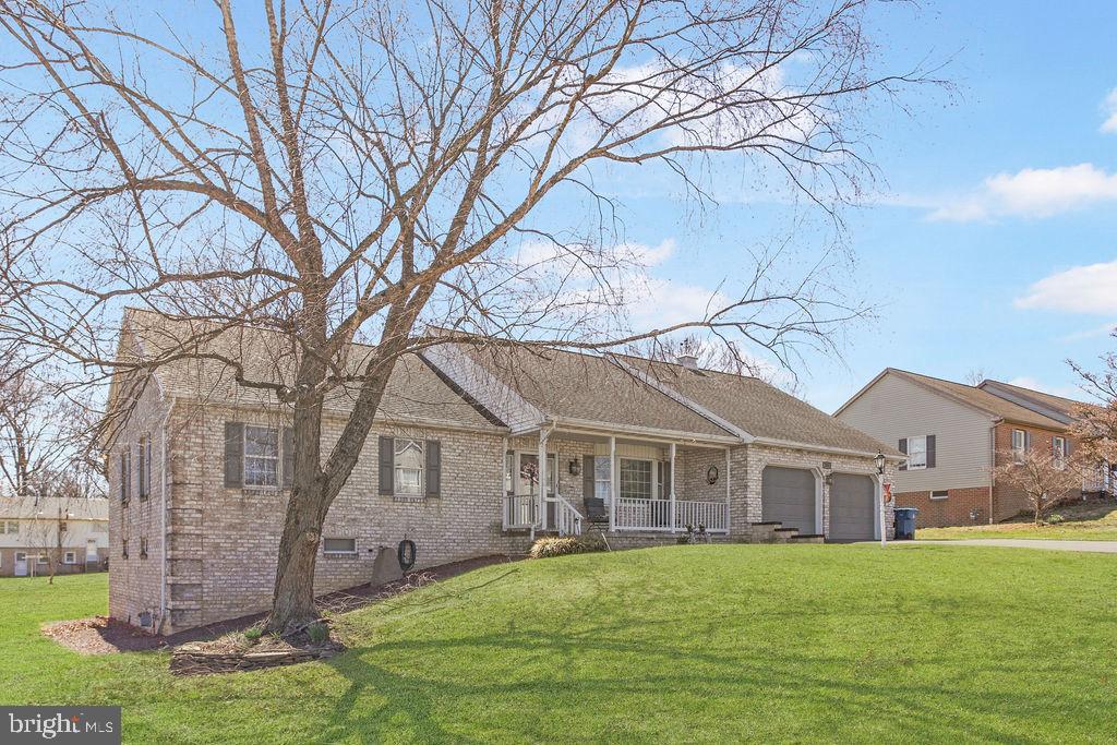 1032 WOODRIDGE ROAD