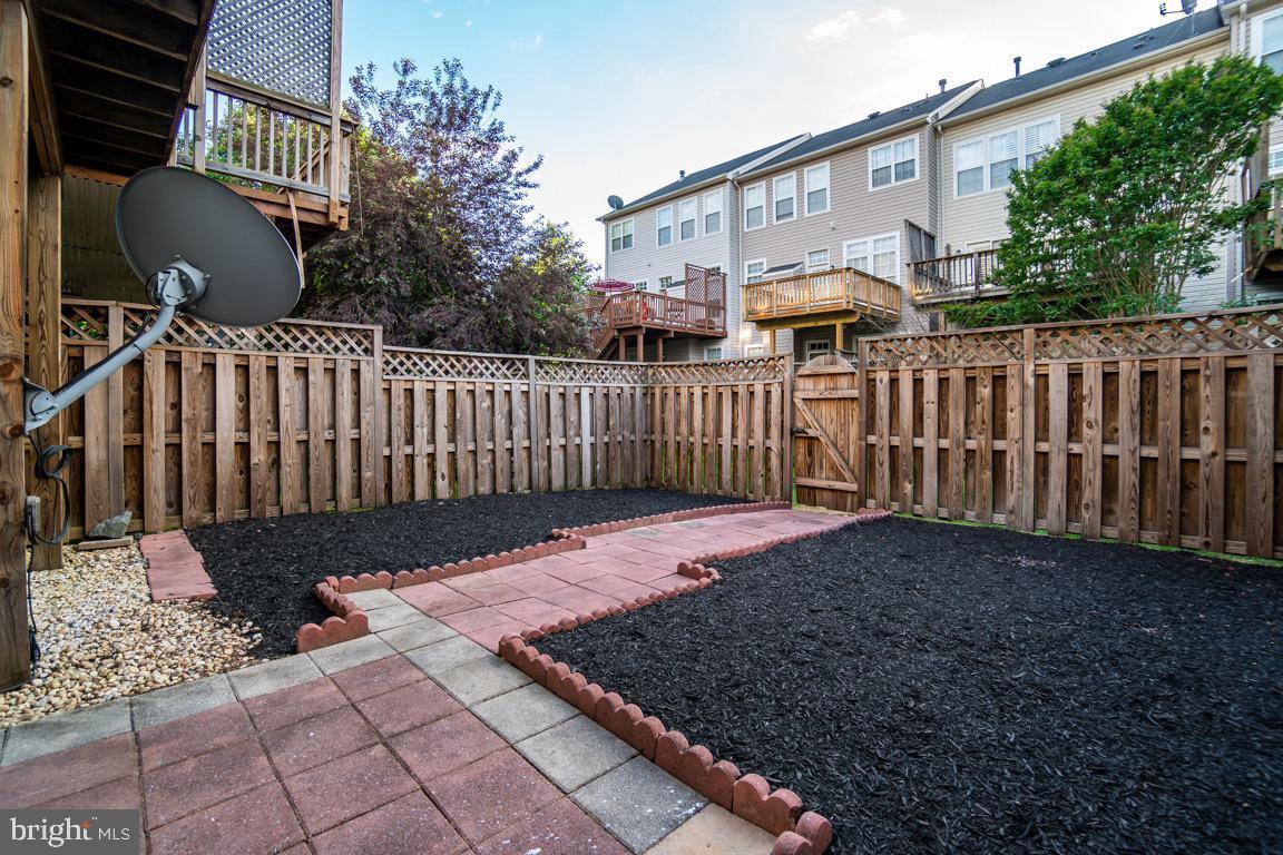 BROADLANDS SOUTH - Residential Lease