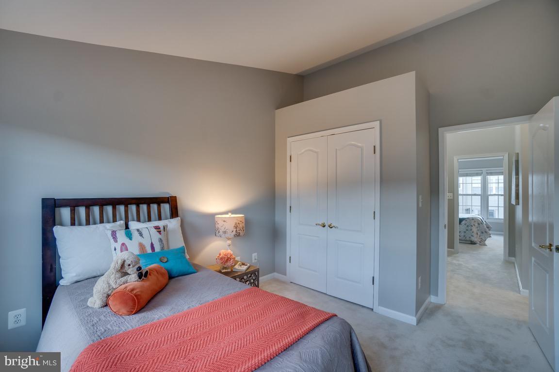 BROADLANDS SOUTH - Residential Lease