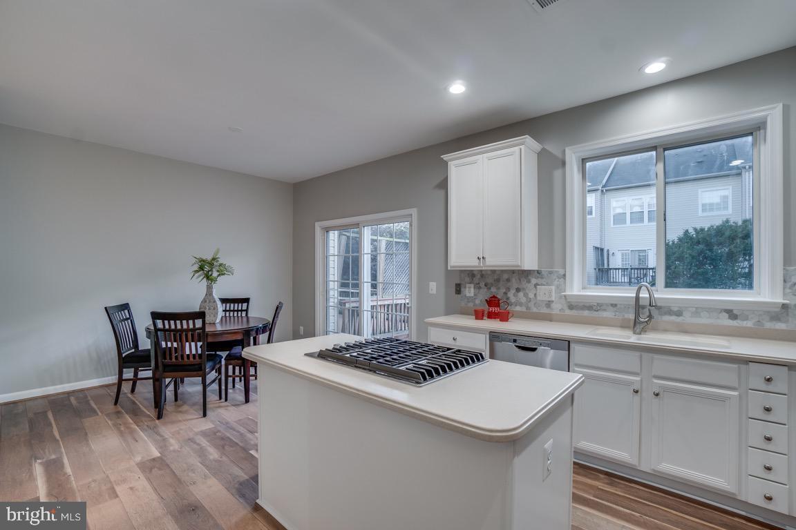 BROADLANDS SOUTH - Residential Lease