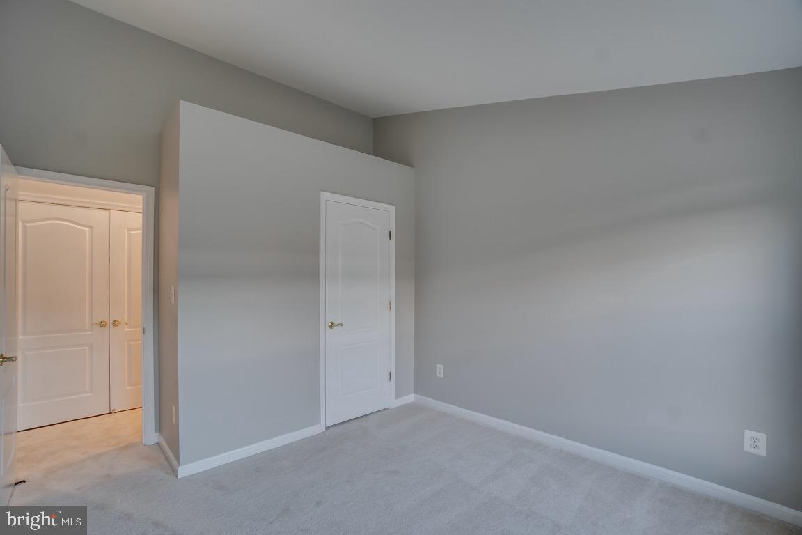 BROADLANDS SOUTH - Residential Lease