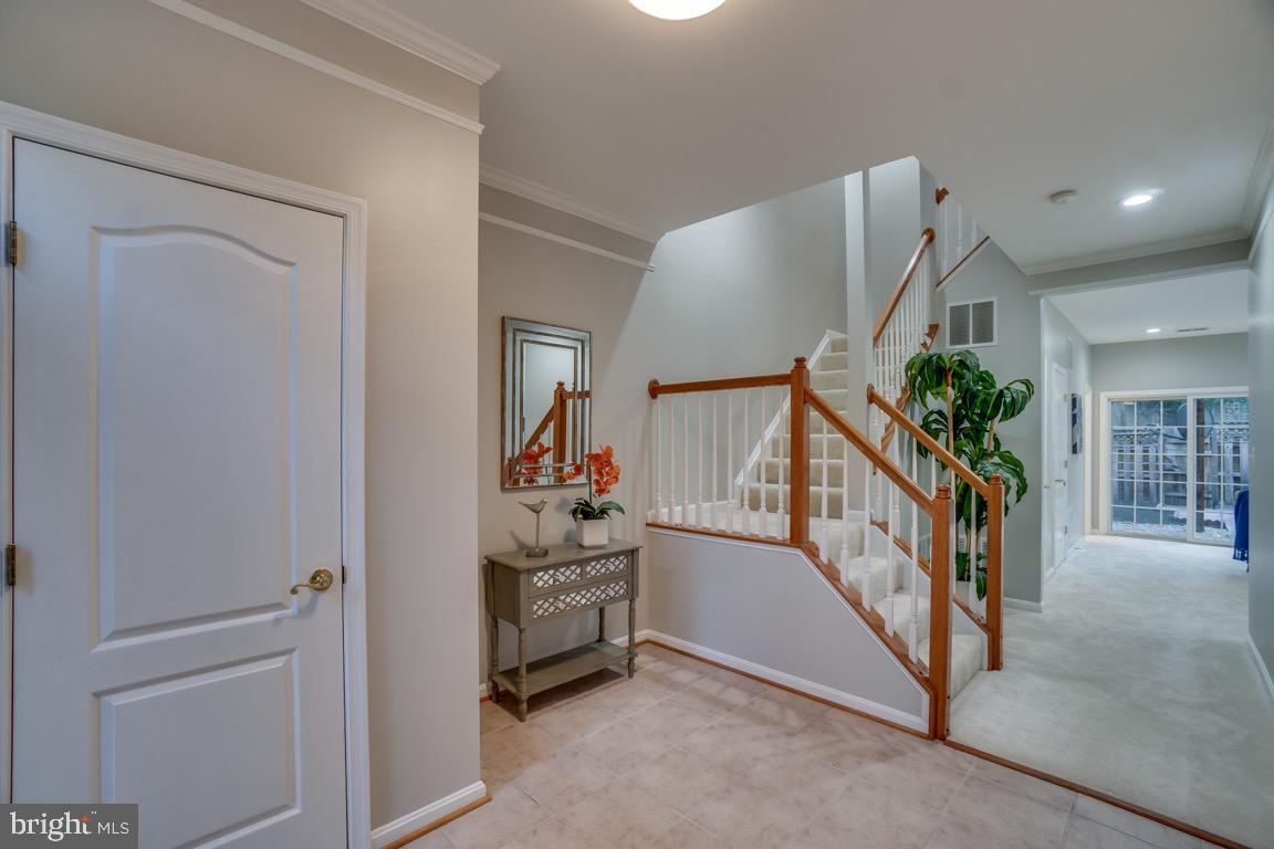 BROADLANDS SOUTH - Residential Lease