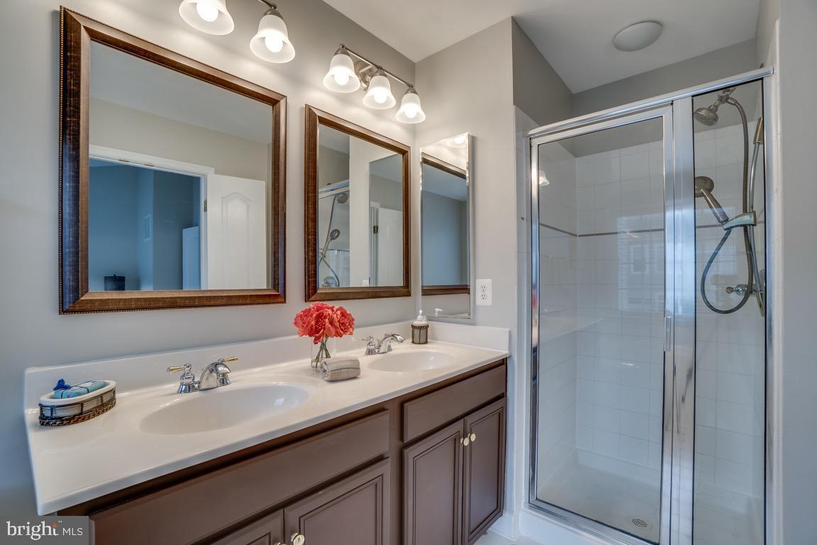 BROADLANDS SOUTH - Residential Lease