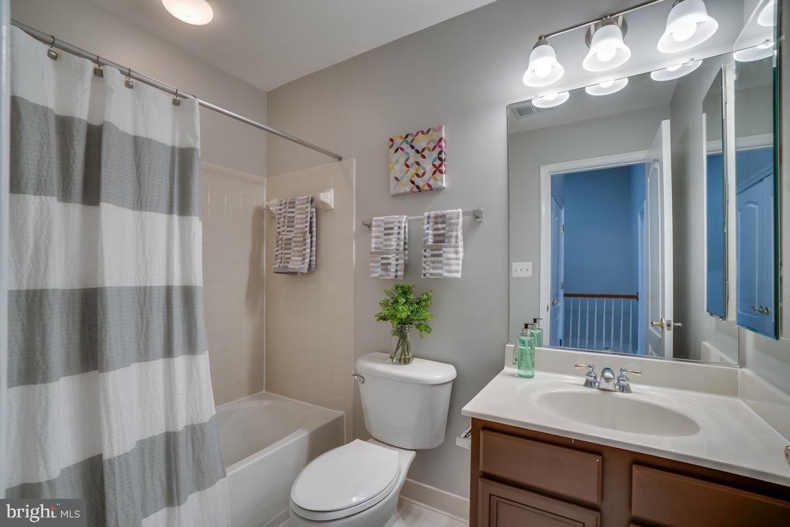 BROADLANDS SOUTH - Residential Lease