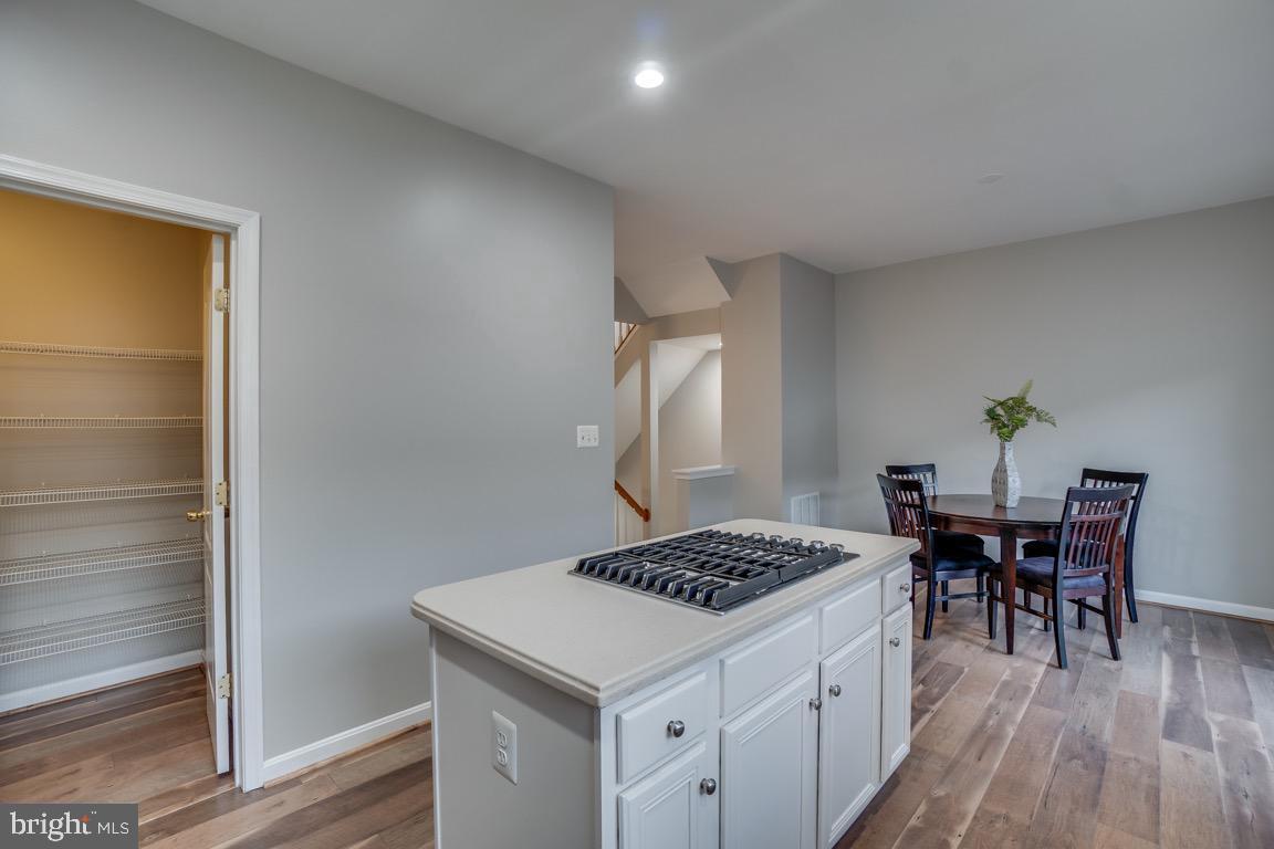 BROADLANDS SOUTH - Residential Lease