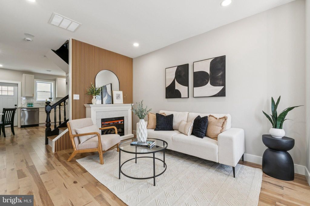Photo of 344 Elm Street NW, WASHINGTON, DC 20001 (MLS # DCDC2222154)