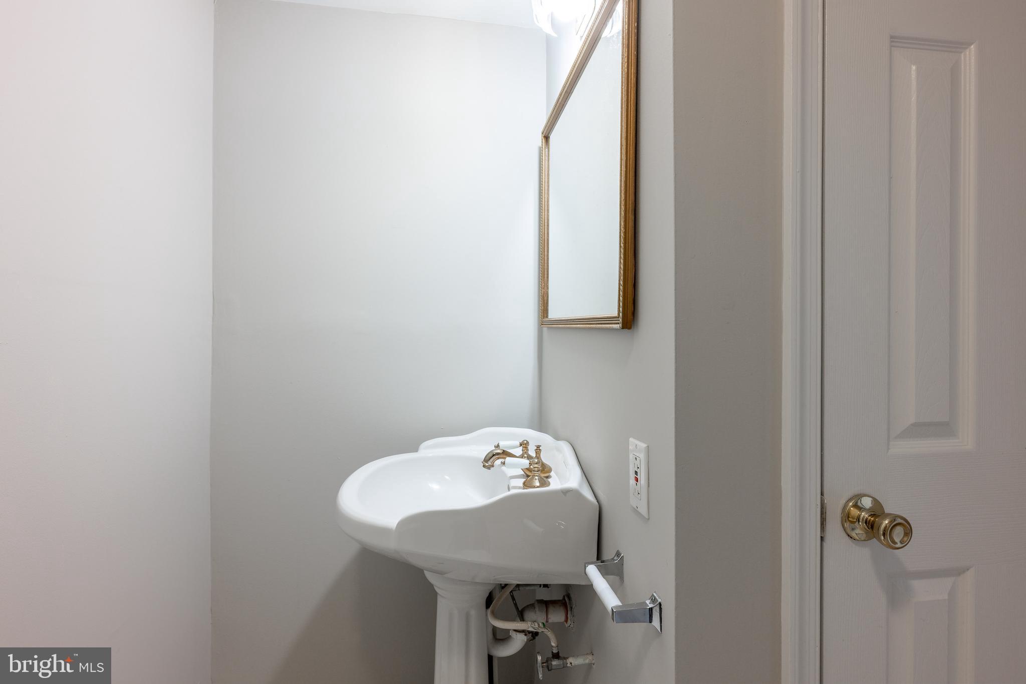 SNOWDENS MILL - Residential