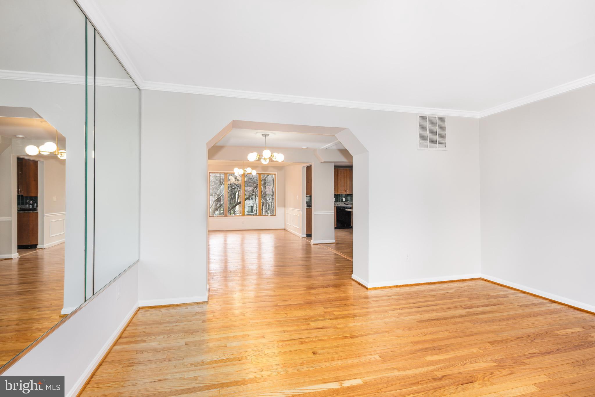 SNOWDENS MILL - Residential