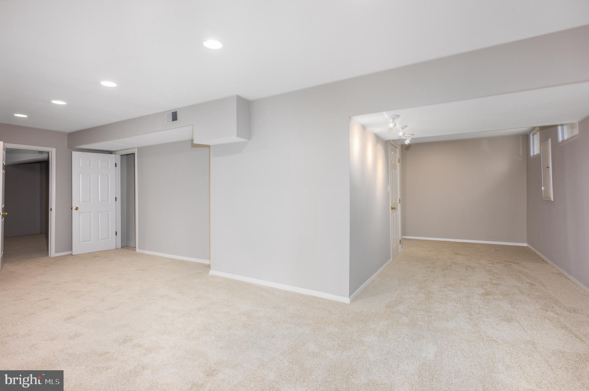 SNOWDENS MILL - Residential