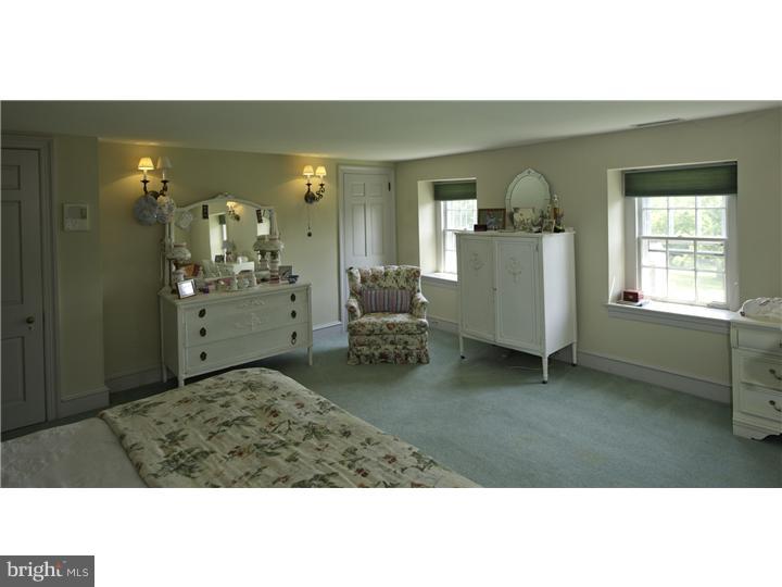 RADNOR HUNT - Residential