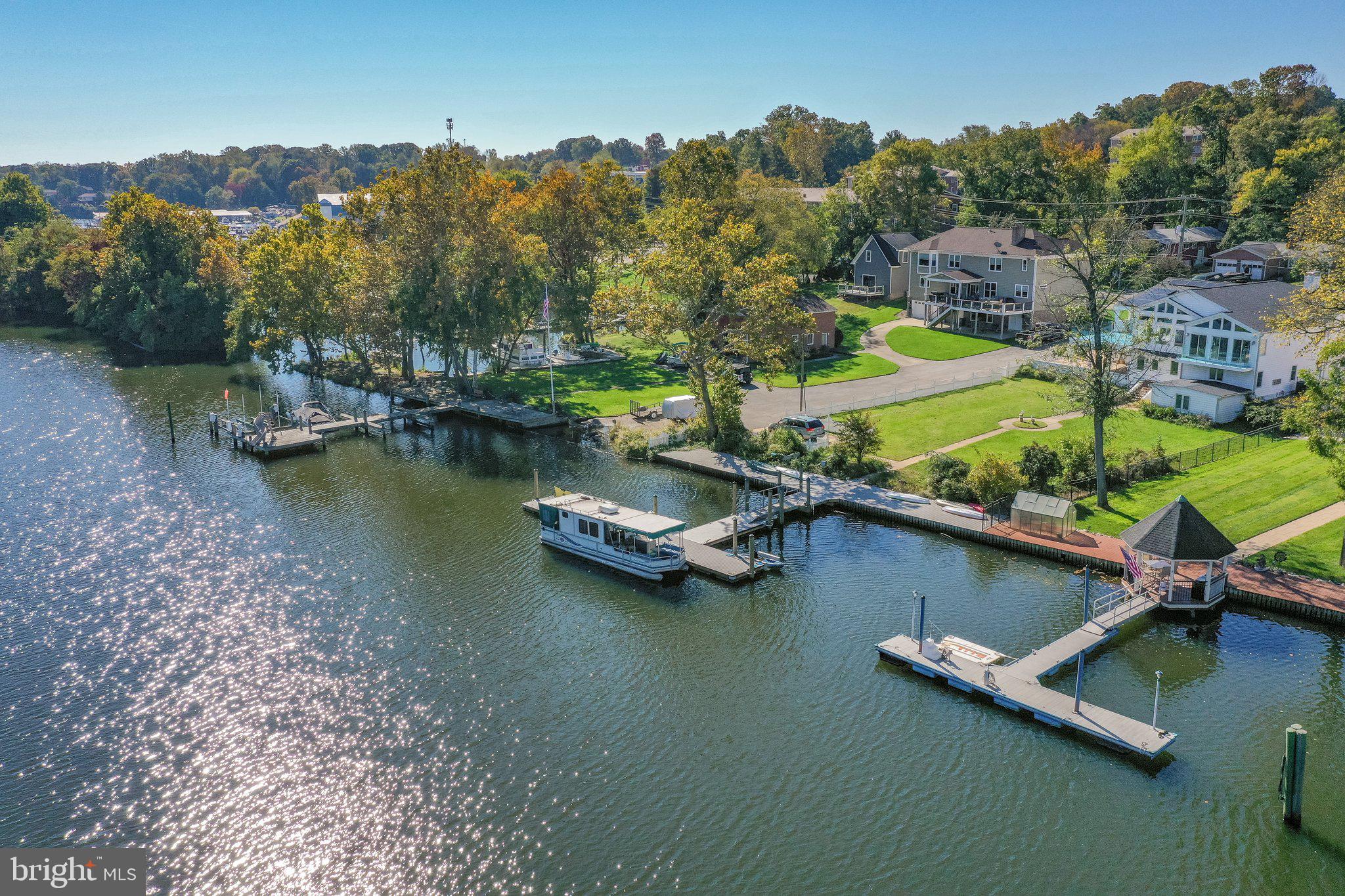 RIVERVIEW ESTATES - Residential